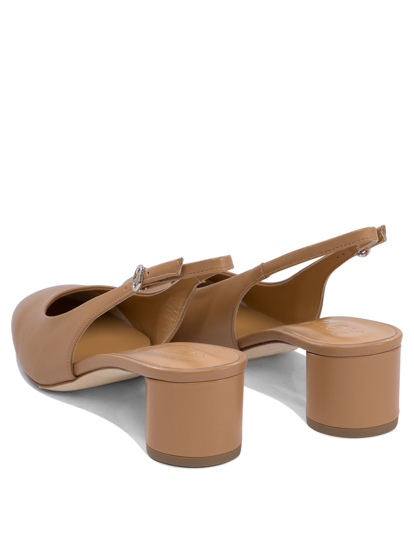 20250122123101830_S25---aeyde---ROMY NAPPA LEATHER HAZELNUT_3_P.JPG