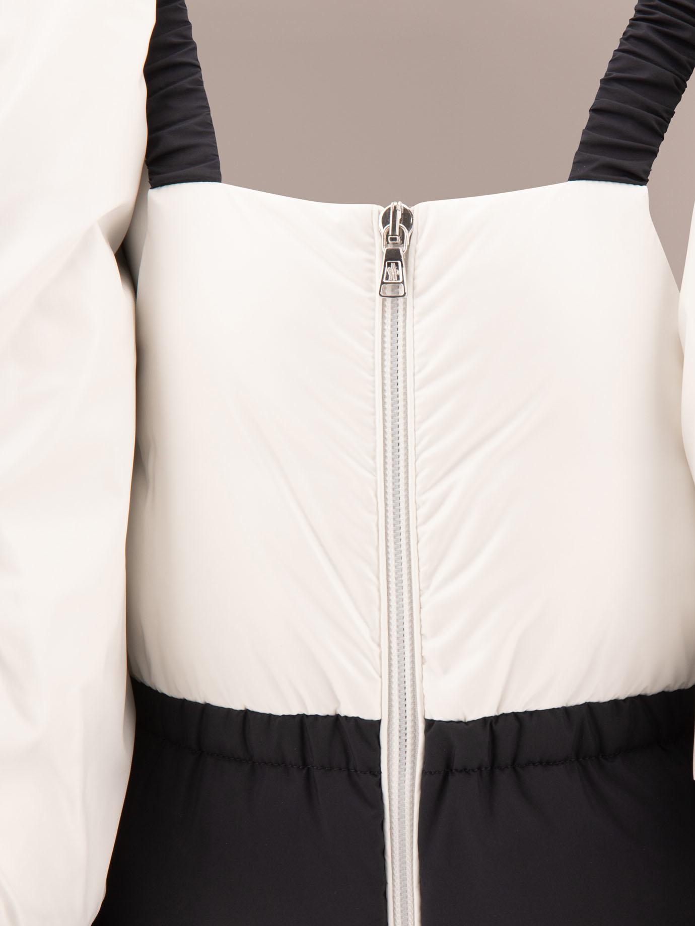 20240801193335948_W24---moncler enfant---XOLA1F00001-54A81778_3_P.JPG