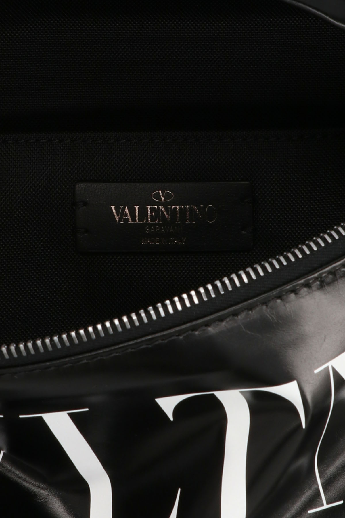 20221212205535813_E54---valentino garavani---2Y2P0U02MWL0NI_3_P.JPG