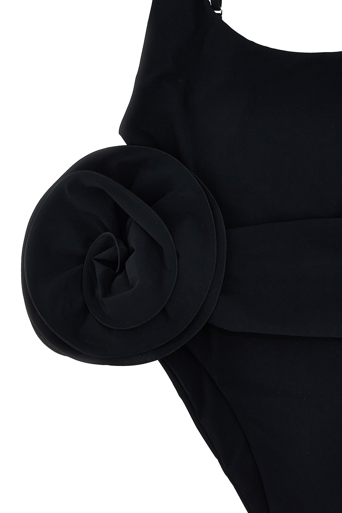607425BLACK_04_P_2025-02-06T21-44-54.166Z.jpg