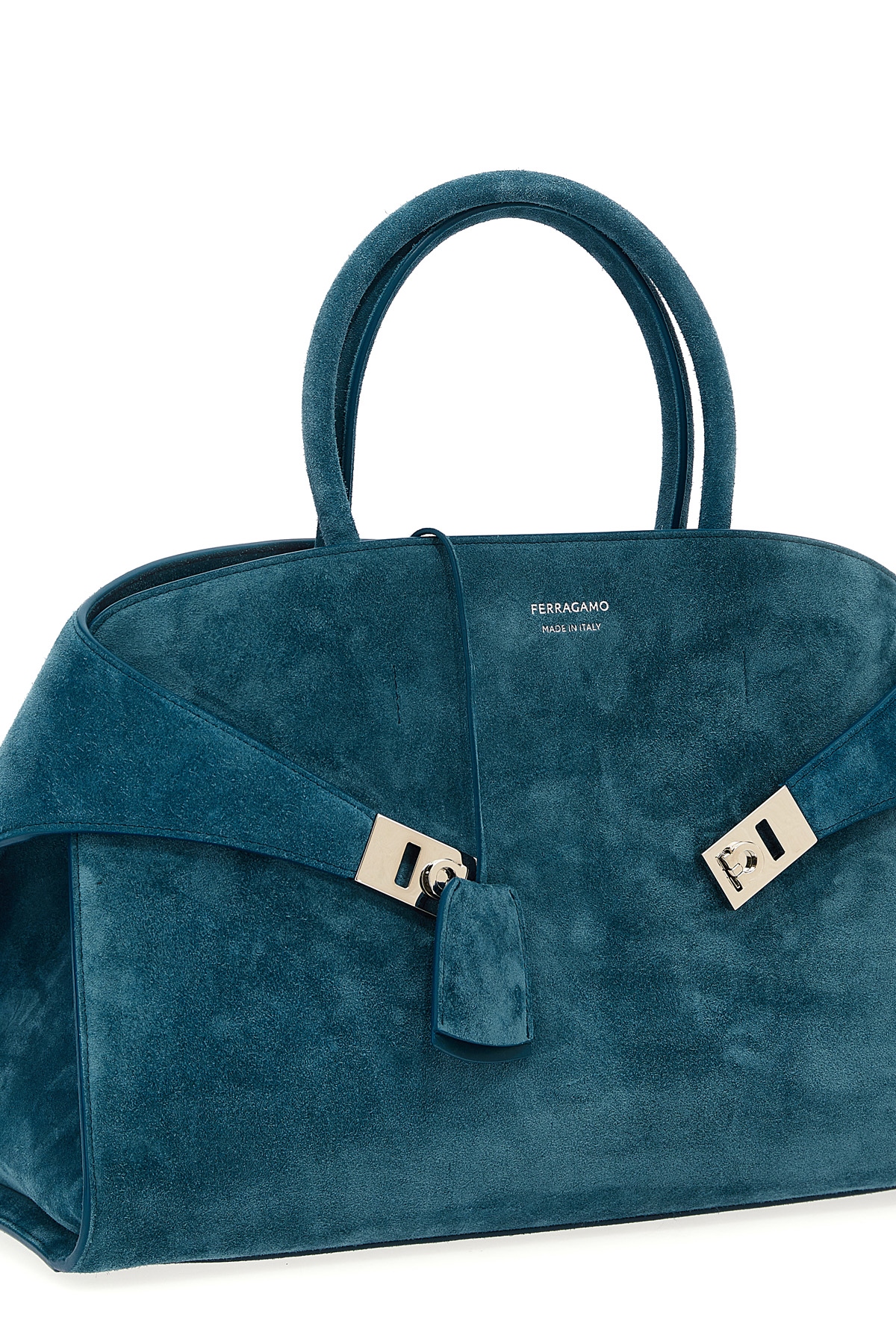 779240TEALBLUE_06_P_2025-02-14T08-50-39.454Z.jpg