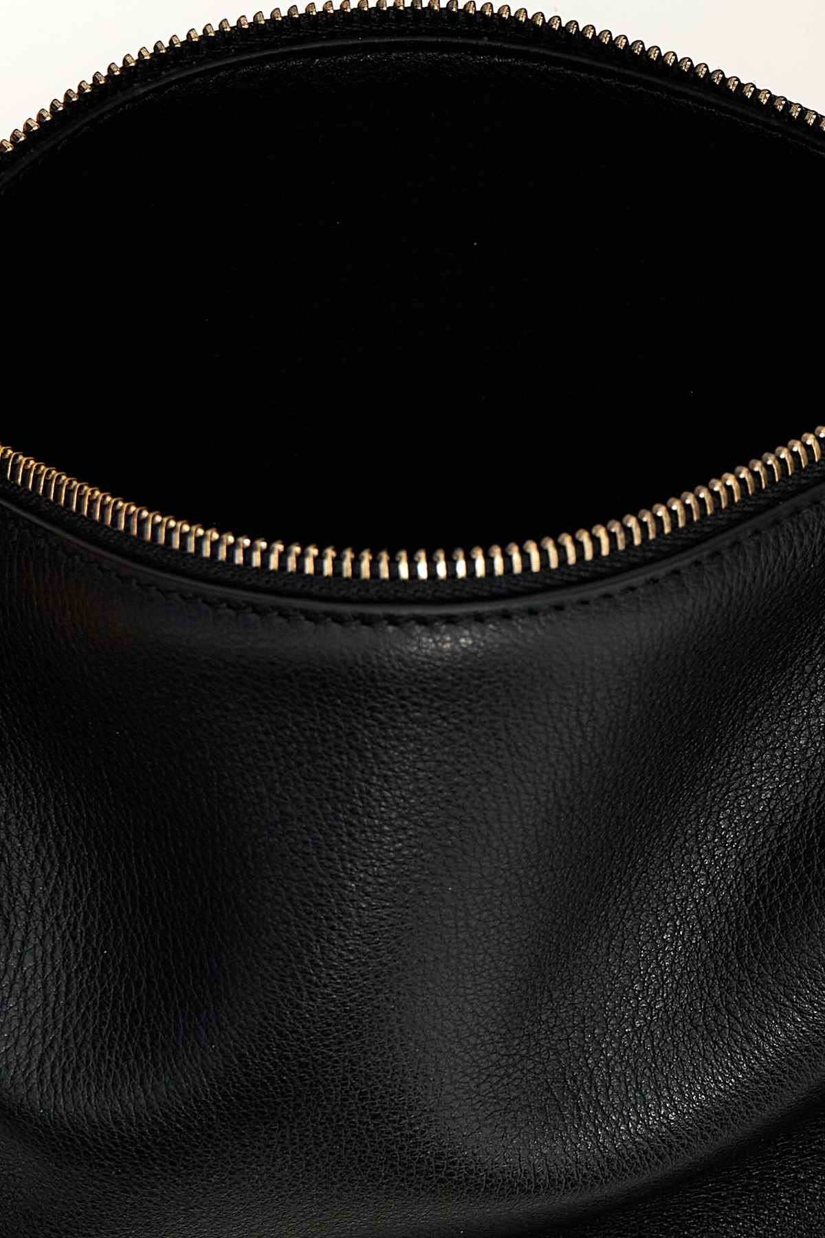 8109115BLACK_07_P_2025-03-20T08-46-23.415Z.jpg