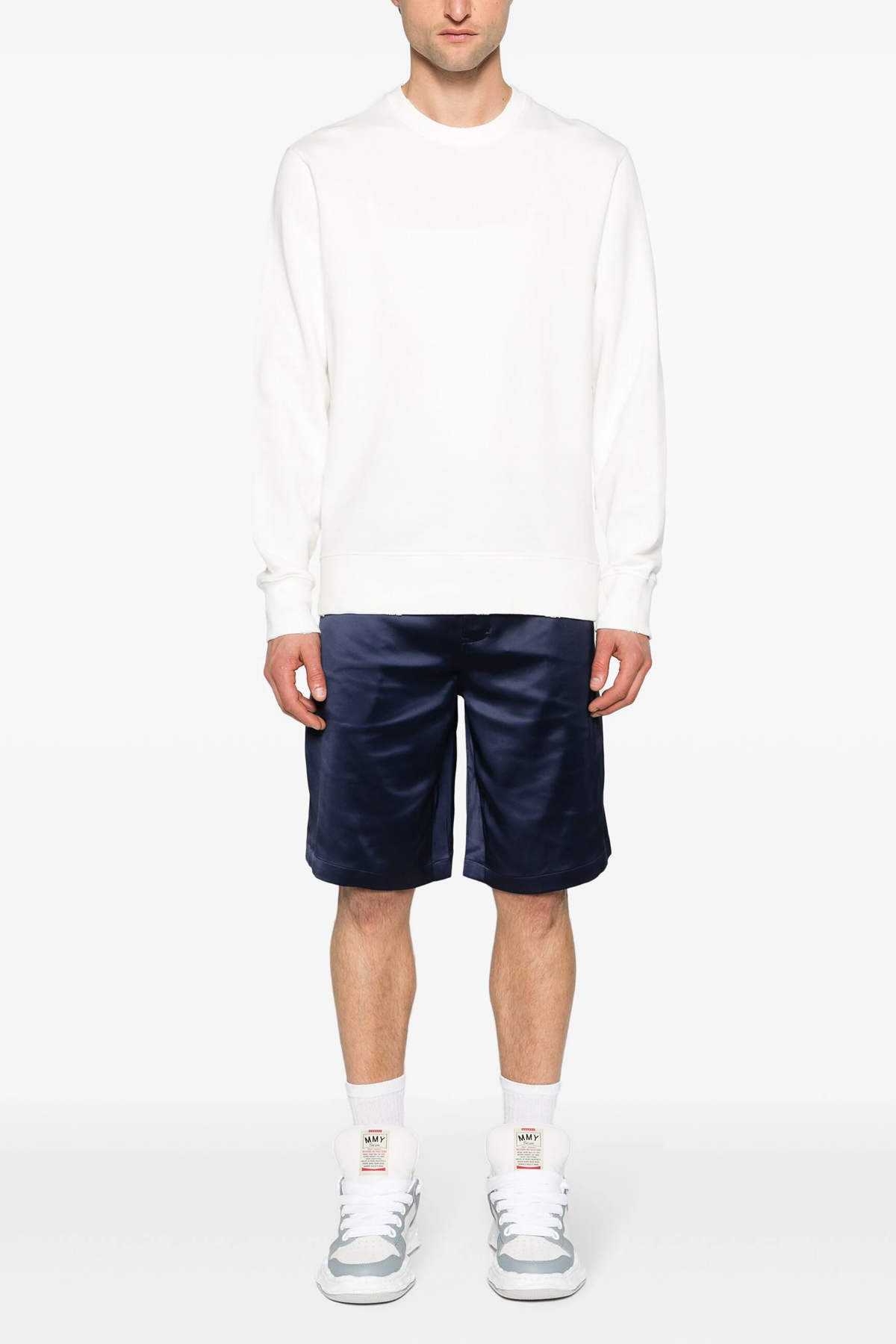 A2189001NAVY_01_P_2024-06-06T07-04-30.254Z.jpg