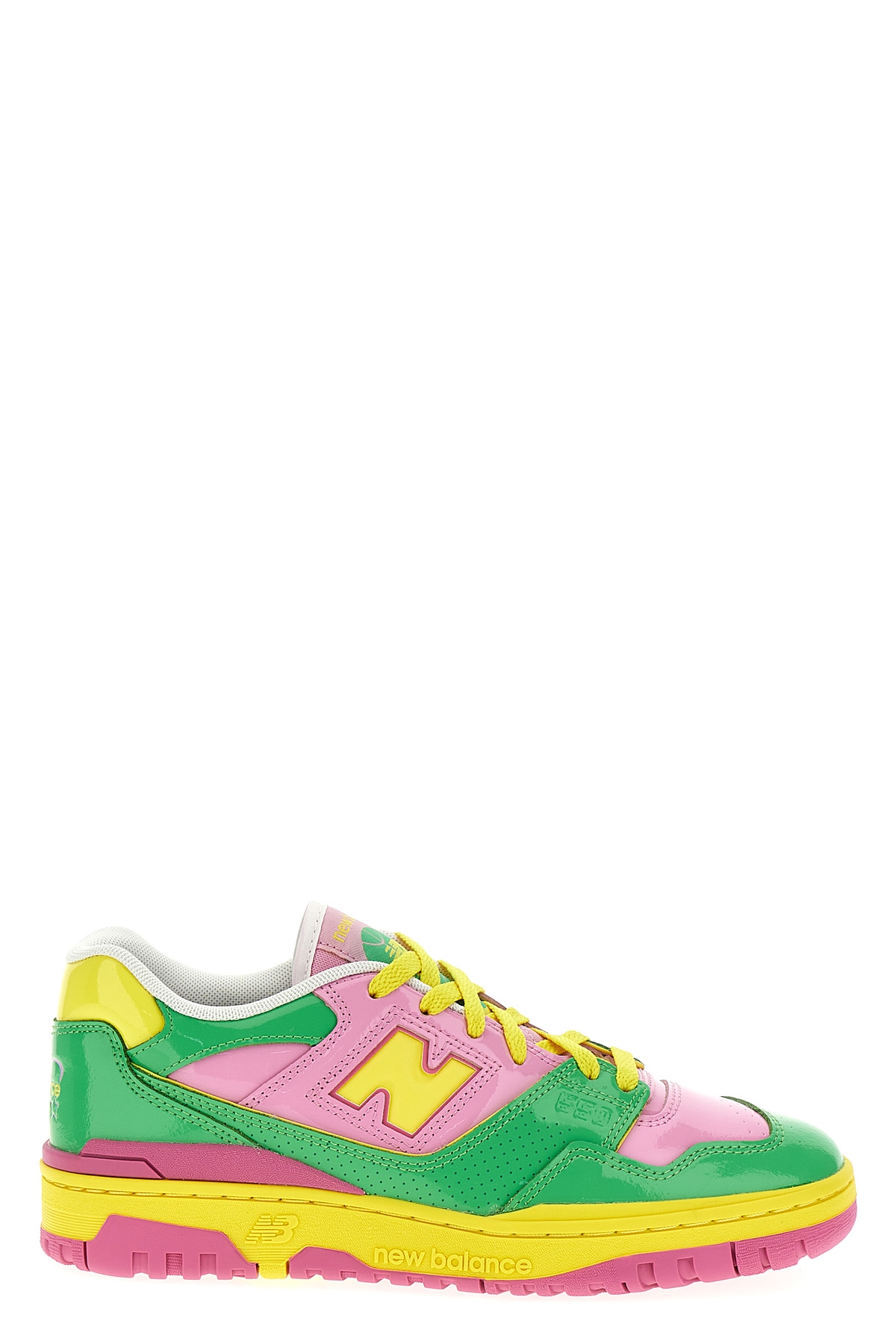 550 스니커즈