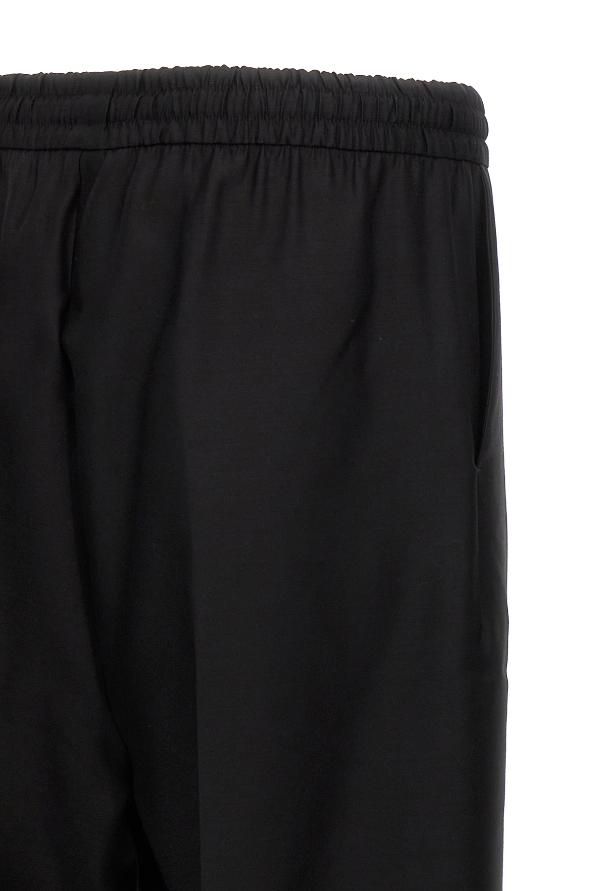 FG840400WOSBLACK_09_P_2024-08-29T06-48-22.643Z.jpg