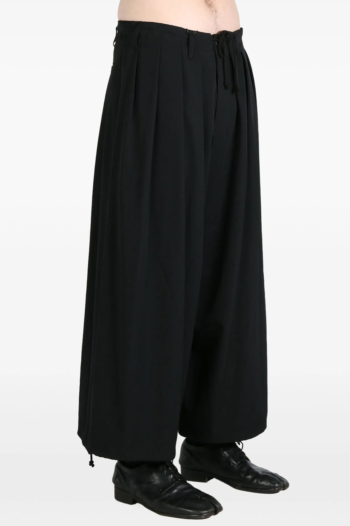 HPP13100BLACK2_01_P_2025-02-26T09-49-50.749Z.jpg