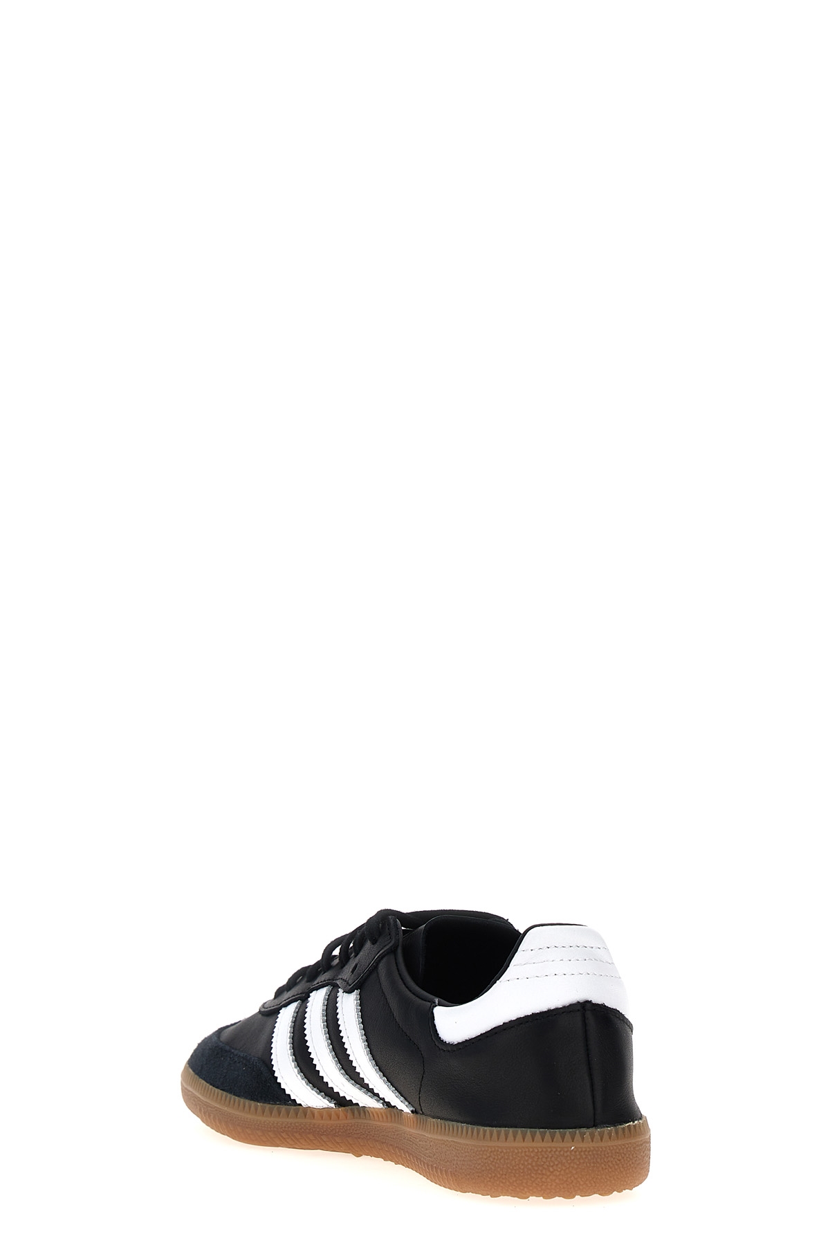 IF0641CBLACKFTWWHTCBLACK_04_P_2024-06-04T06-56-00.793Z.jpg