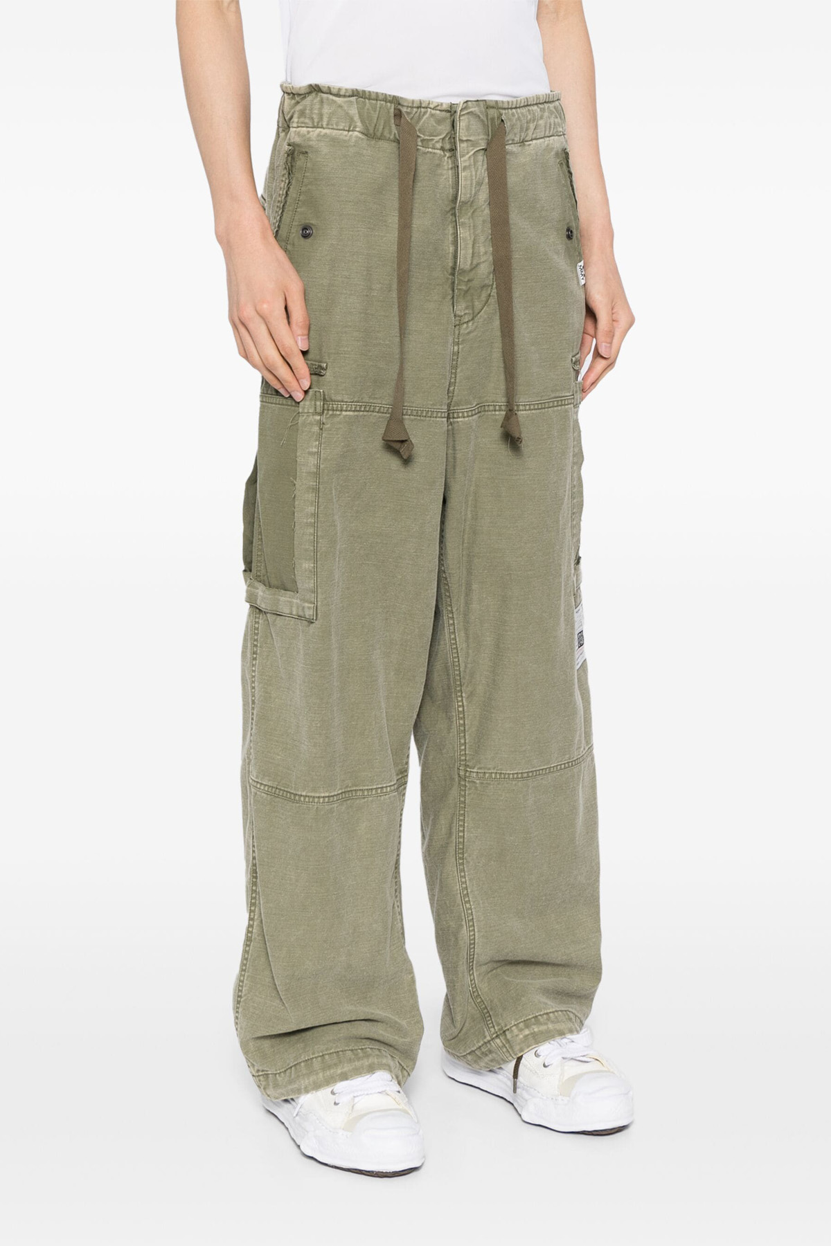 J13PT171KHAKI_01_P_2024-09-25T14-56-32.981Z.jpg