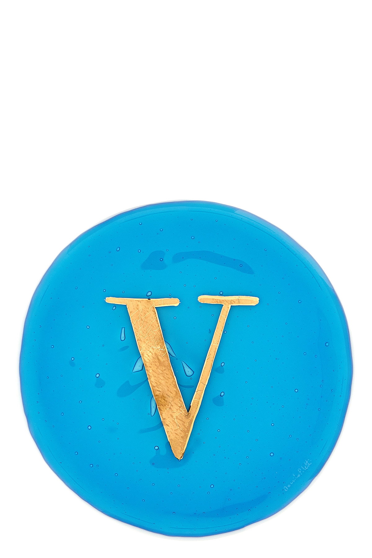 V valet tray