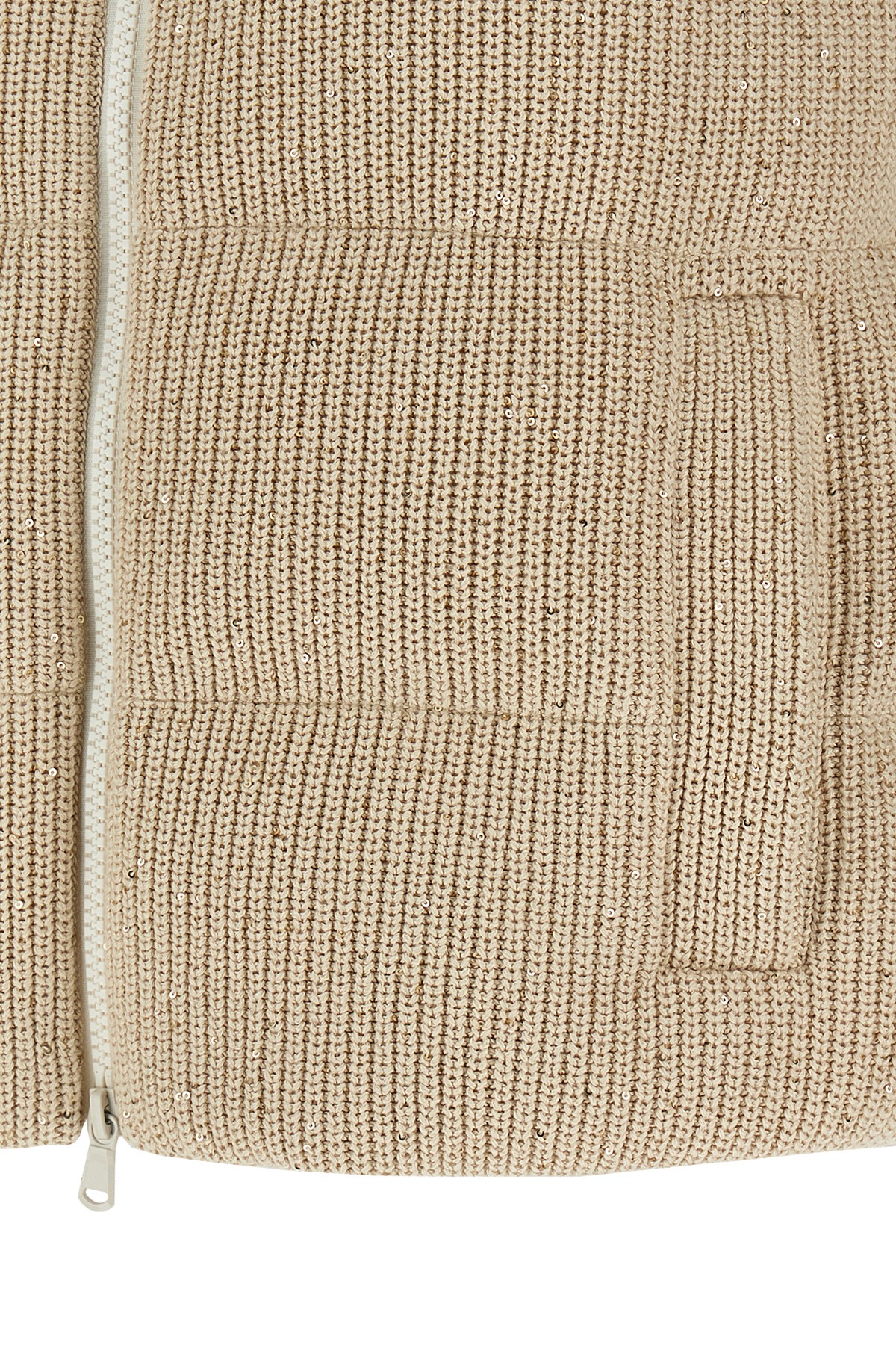 M0DVT2142CDR24_09_P_2025-01-21T07-28-27.748Z.jpg