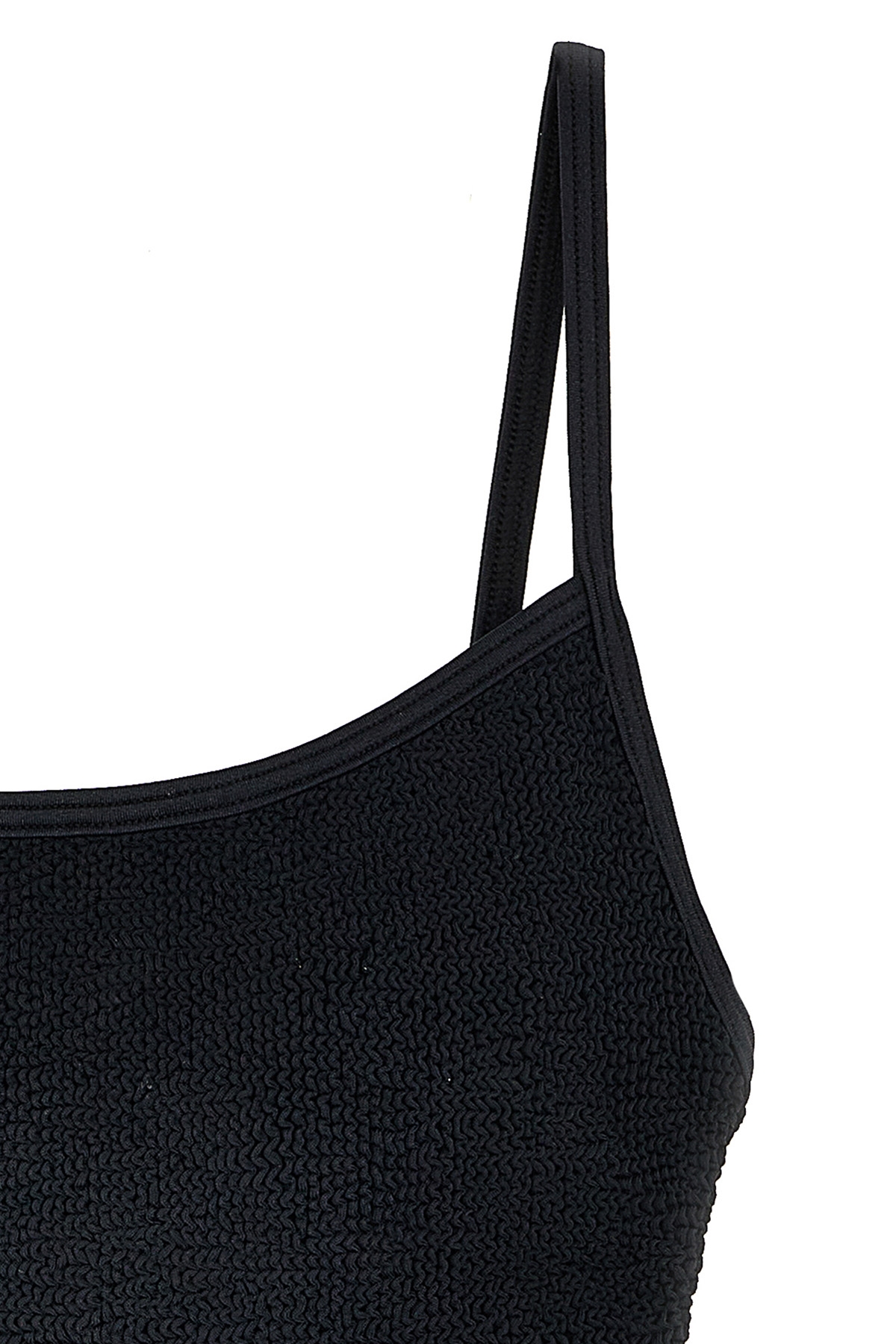 PETRASWIMBLACK_04_P_2025-01-15T08-22-41.712Z.jpg