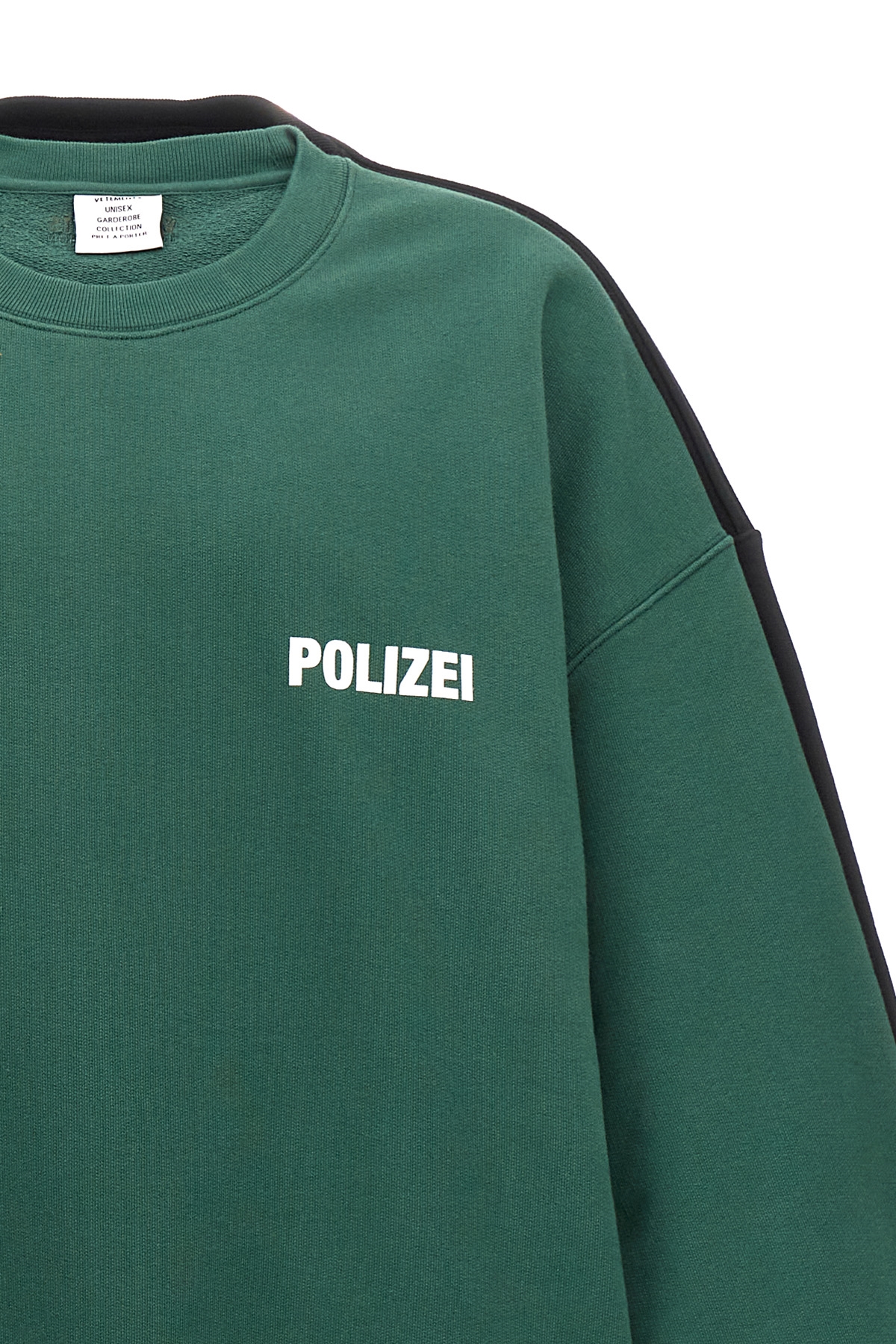 UA65CW423GPOLIZEIGREENBLACK_08_P_2024-08-22T07-10-37.785Z.jpg