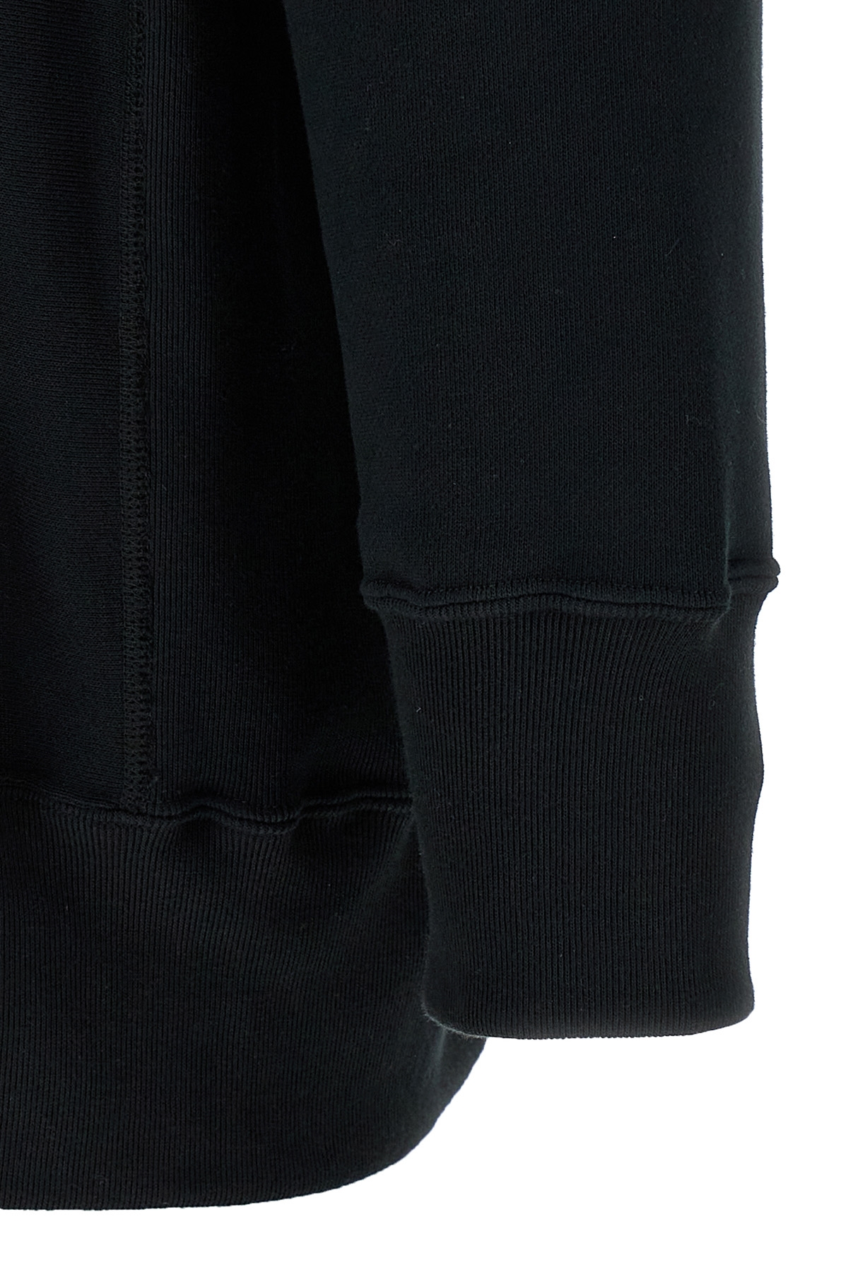 UC1E4811BLACK_09_P_2025-02-14T08-52-38.677Z.jpg