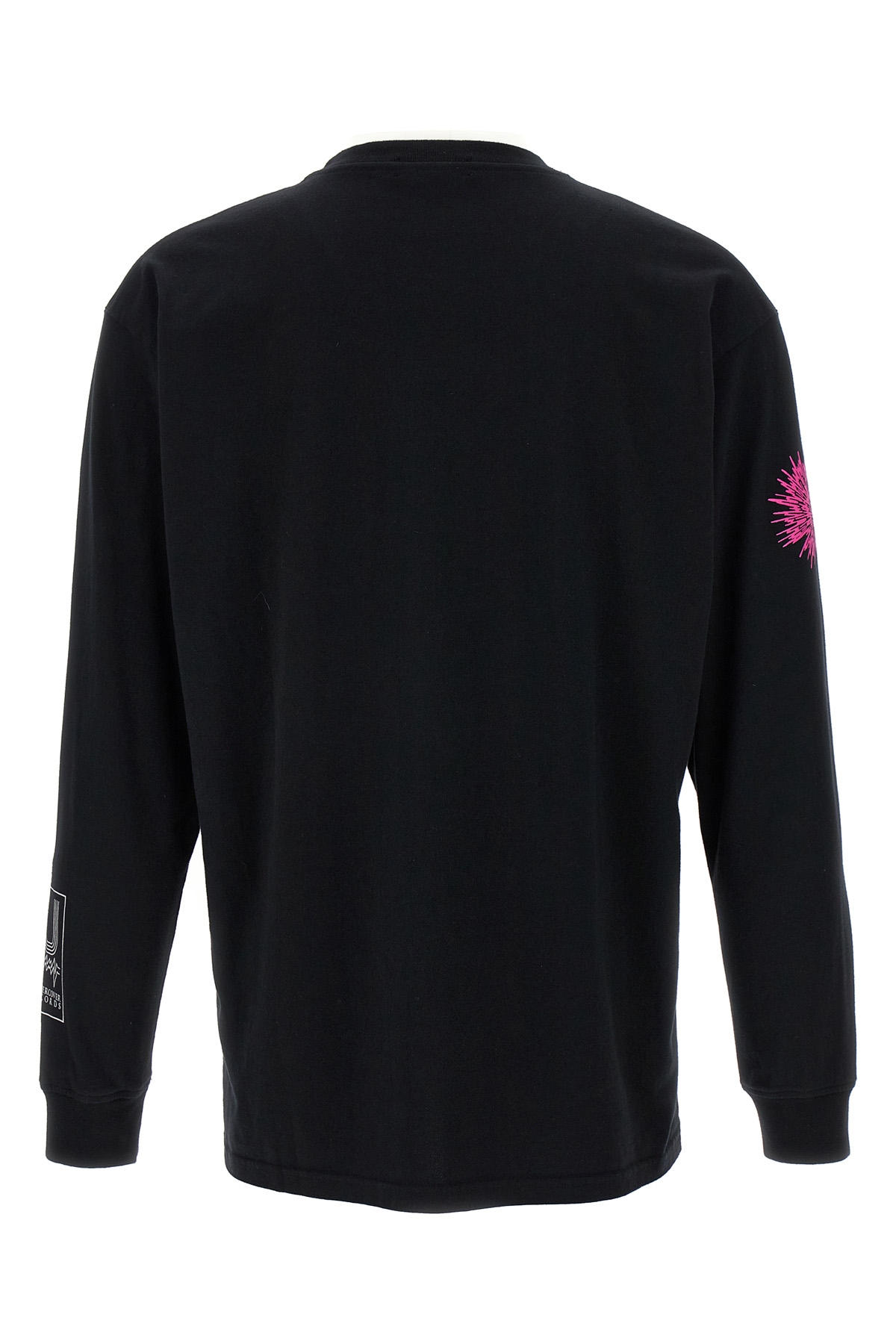 UC1E48922BLACK_03_P_2025-02-20T13-50-19.674Z.jpg