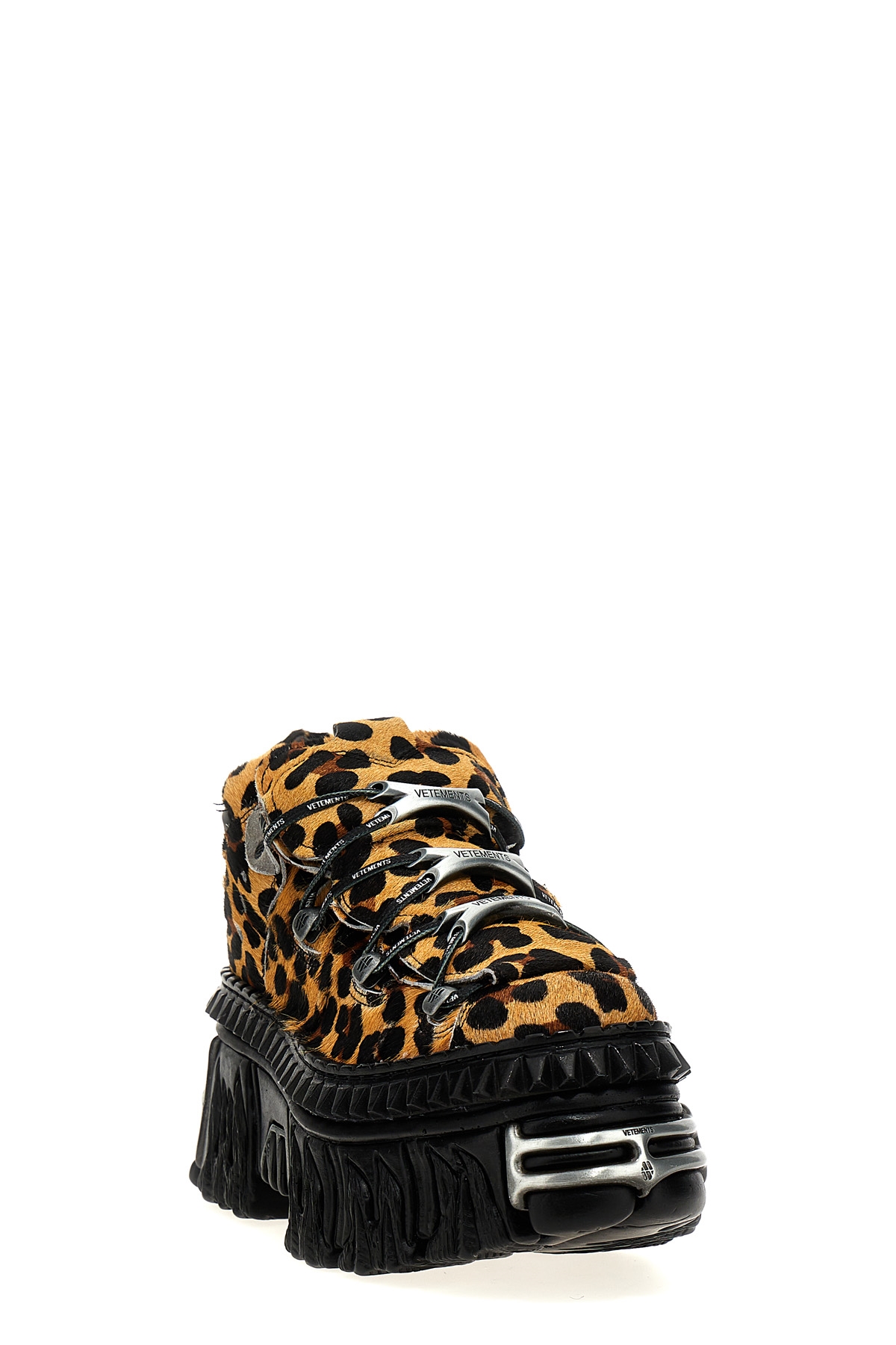 UE64SN160LLEOPARD_03_P_2024-01-25T09-57-22.588Z.jpg