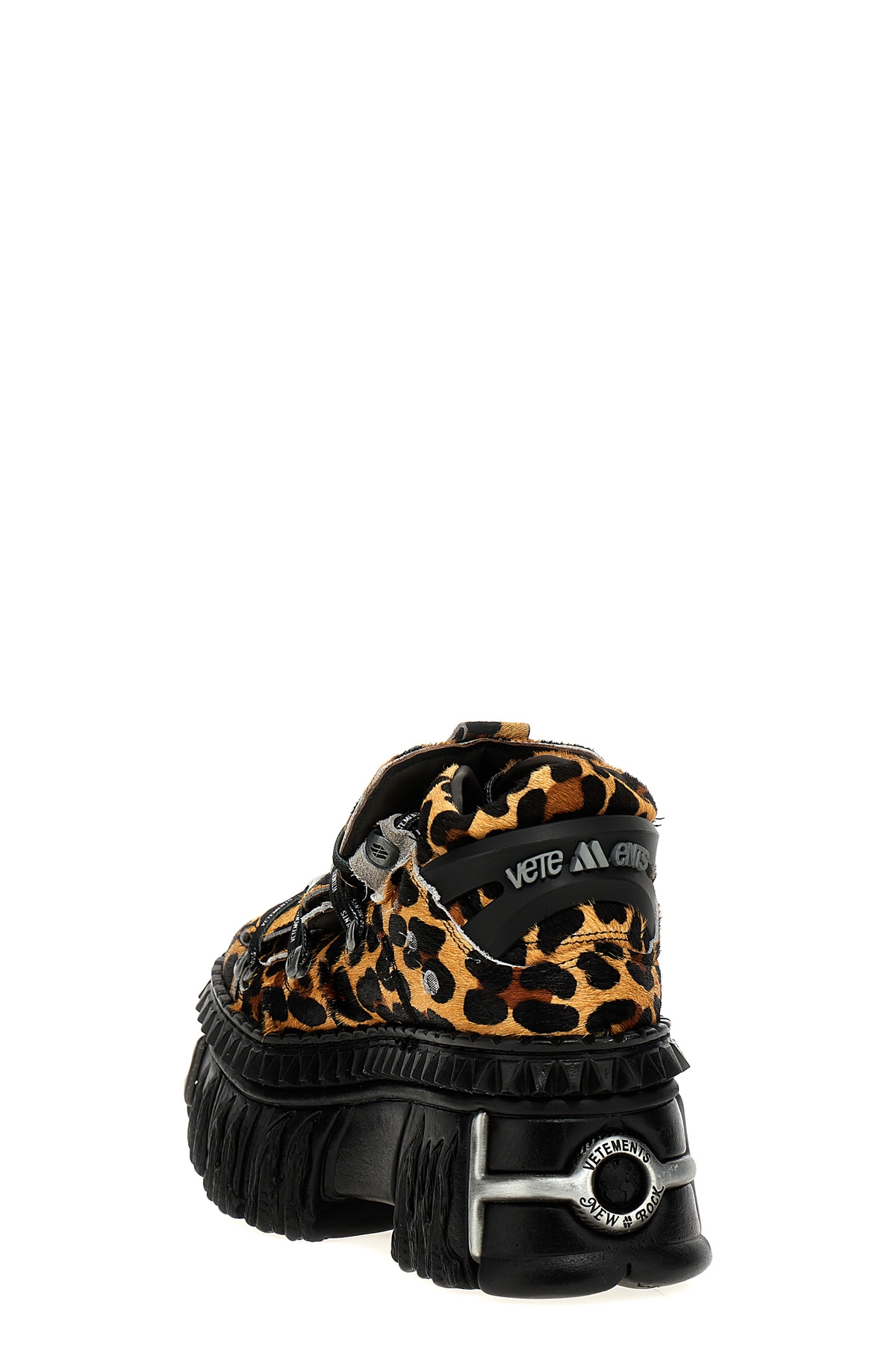 UE64SN160LLEOPARD_04_P_2024-01-25T09-57-22.994Z.jpg