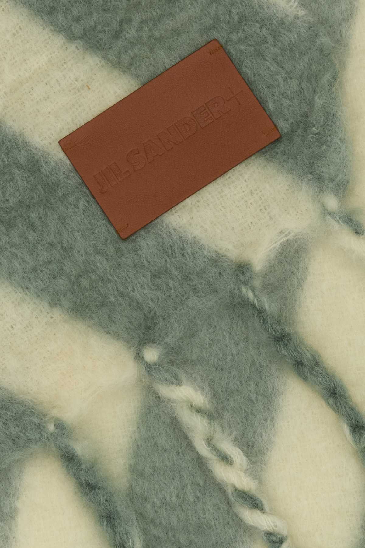 2000014170834_2.jpg