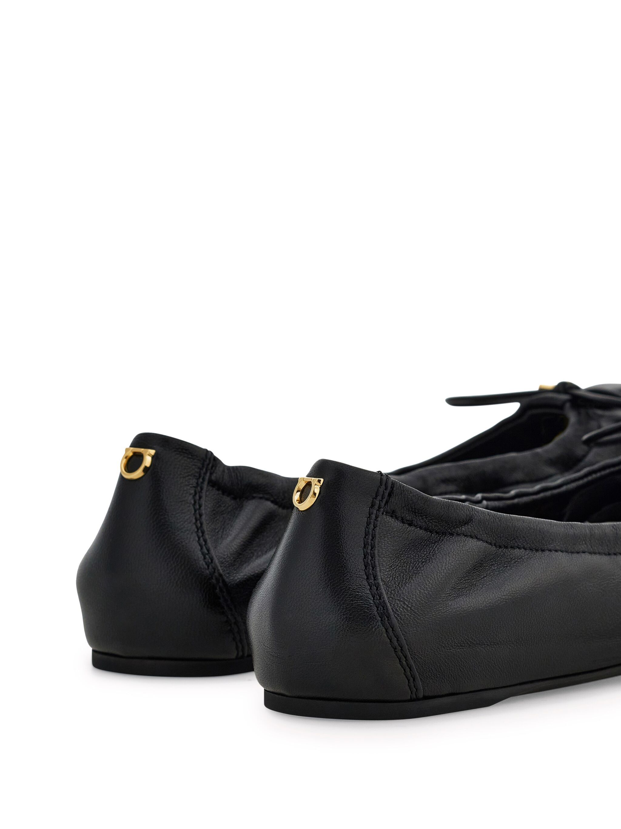 SS25---FERRAGAMO---01J2157796561C_2_P.JPG