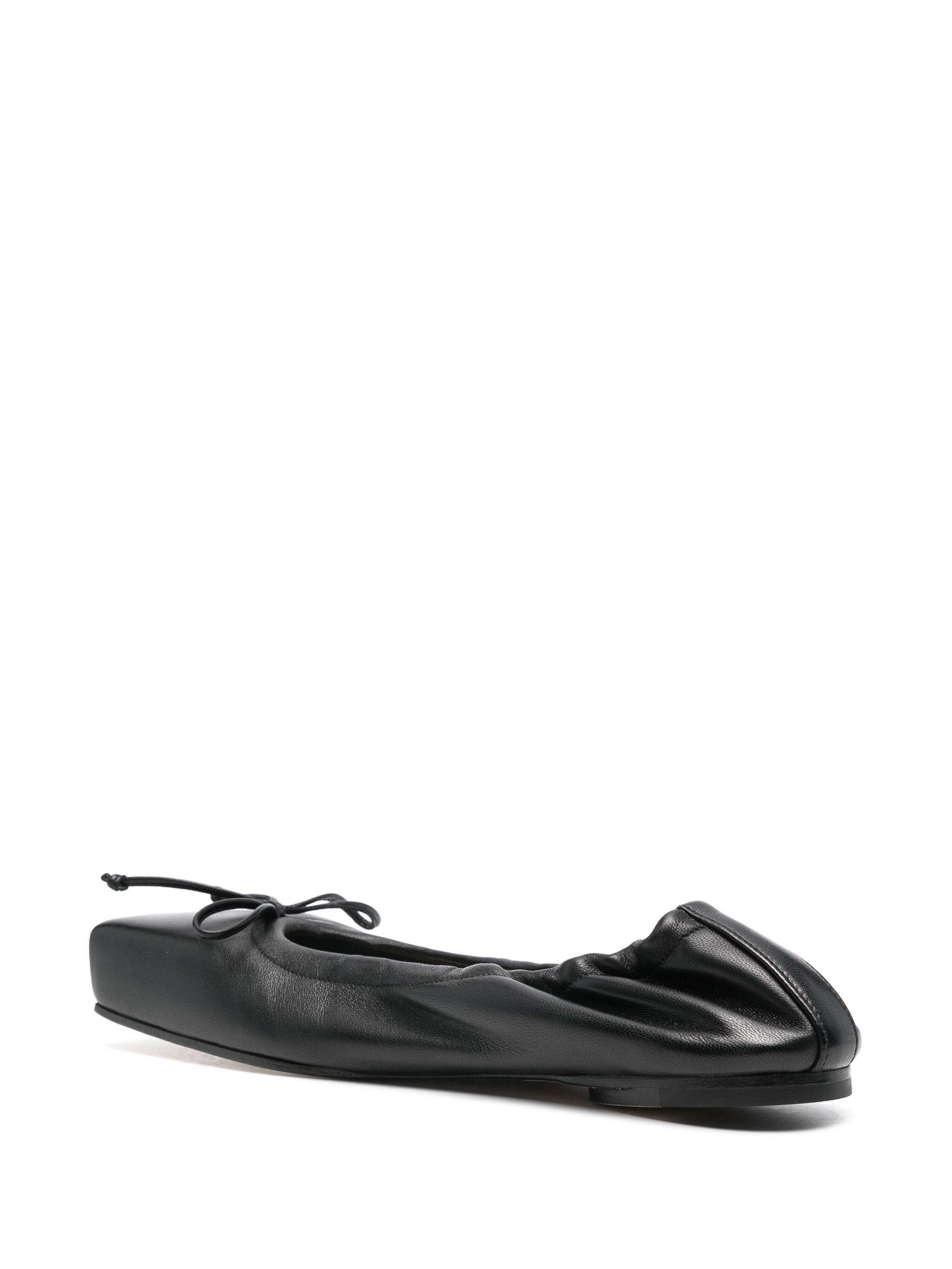 SS25---JACQUEMUS---243FO1573073990_2_P.JPG