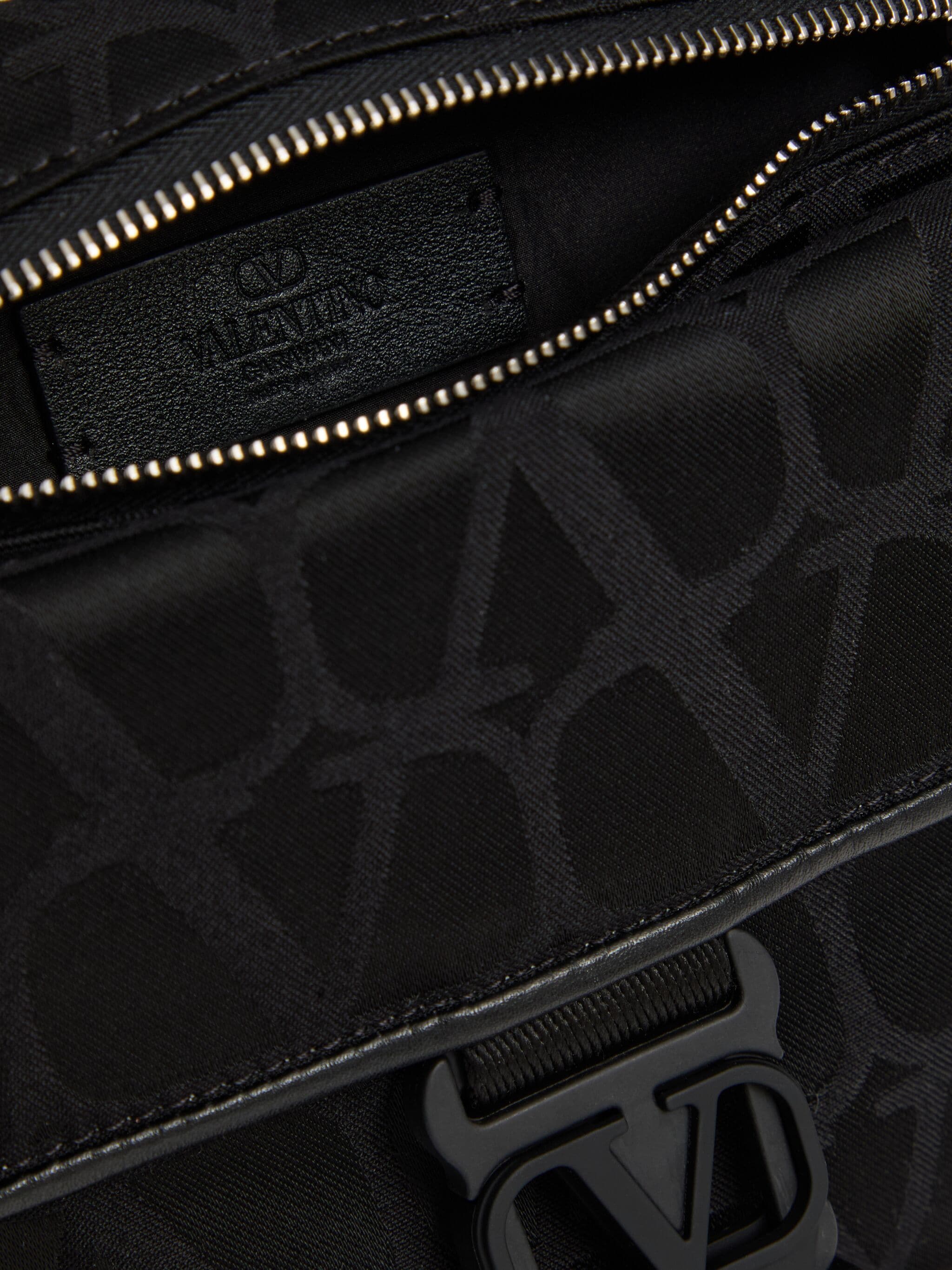 FW24---VALENTINO GARAVANI---5Y2P0U98CSH0NO_4_P.JPG