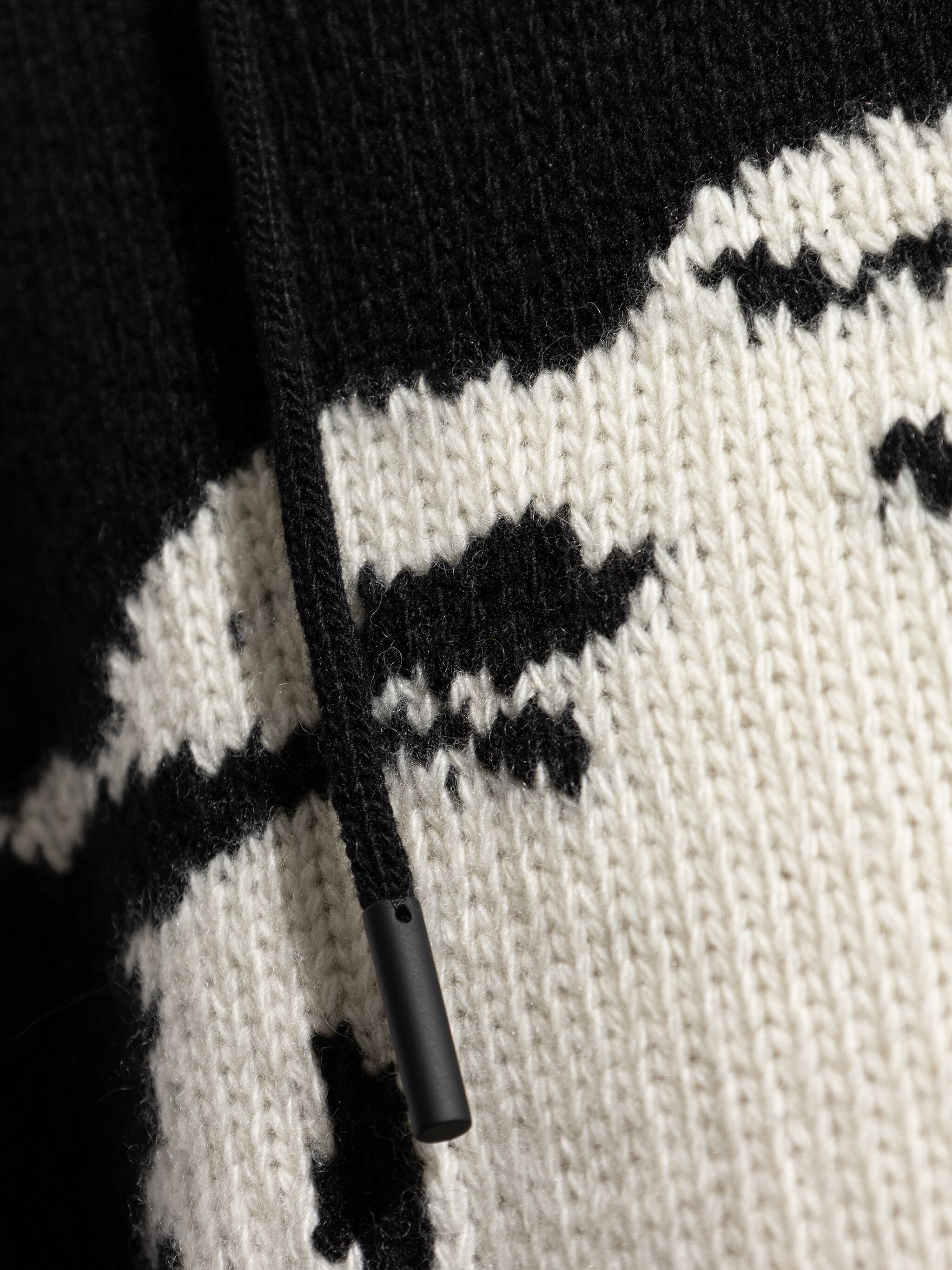 SS25---BURBERRY---8104522X_1_P.JPEG