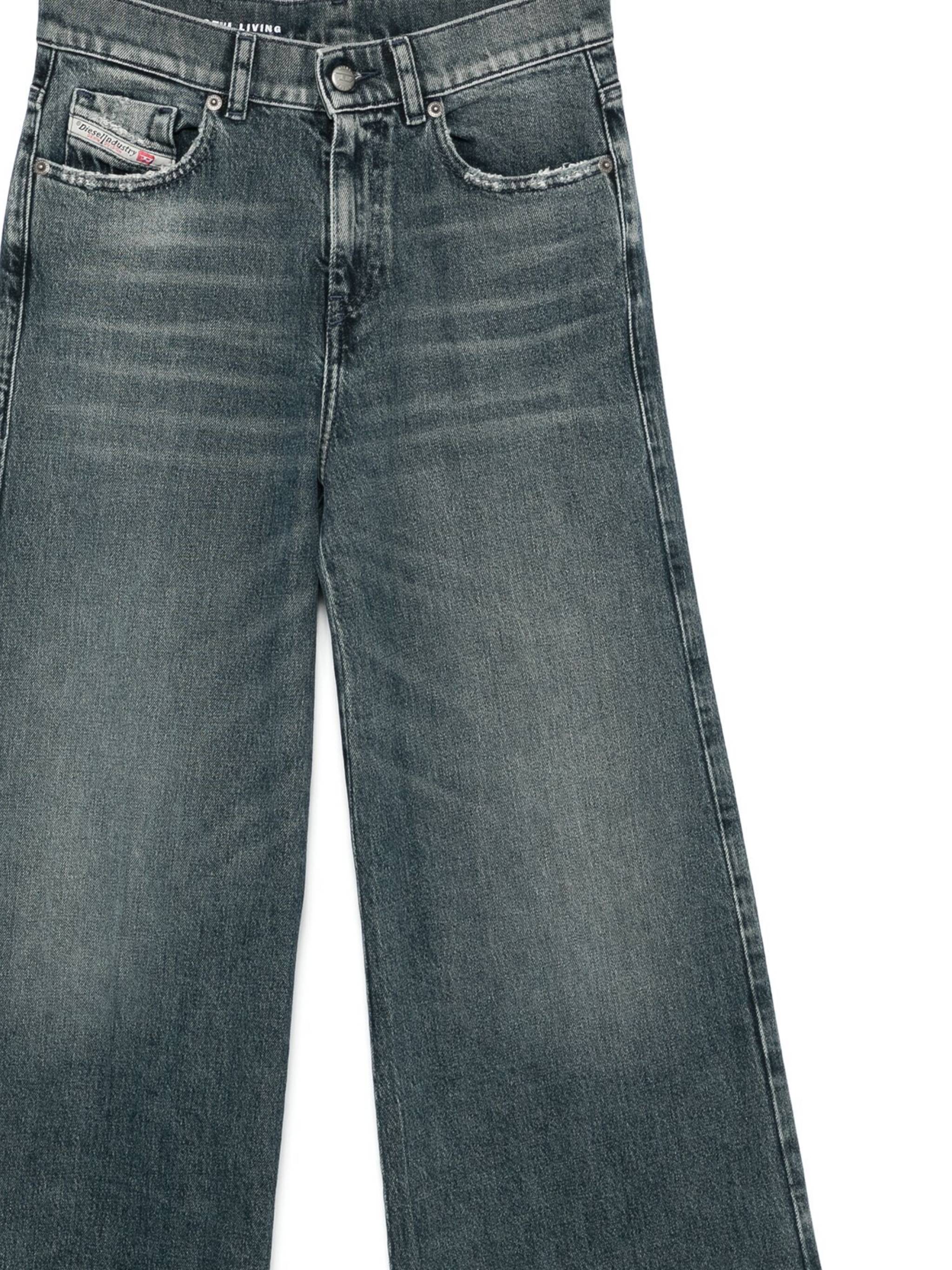 SS25---DIESEL---A03624007Y701_1_P.JPG