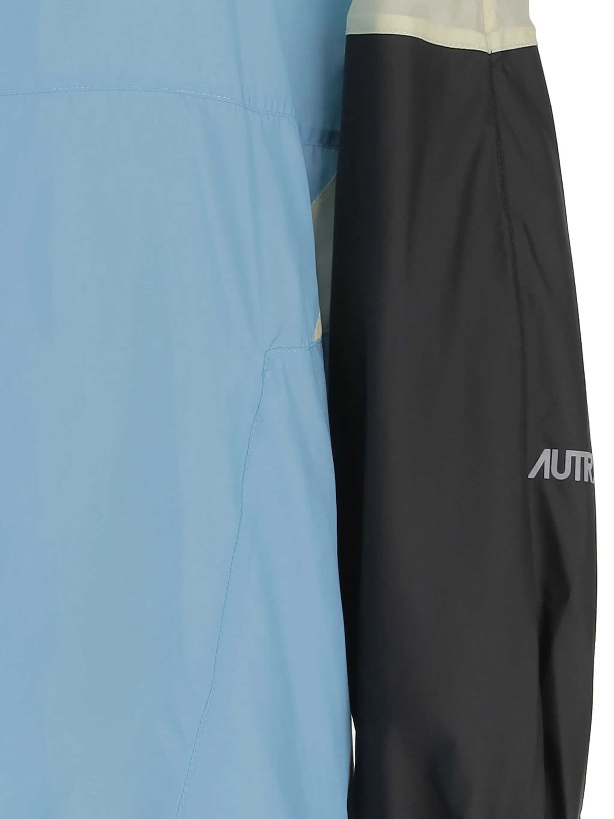 SS25---AUTRY---JAPWH9NASKY_1_P.JPG