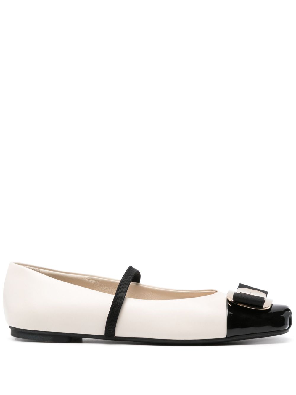 PE25---FERRAGAMO---0777437MASCARPONE.JPG