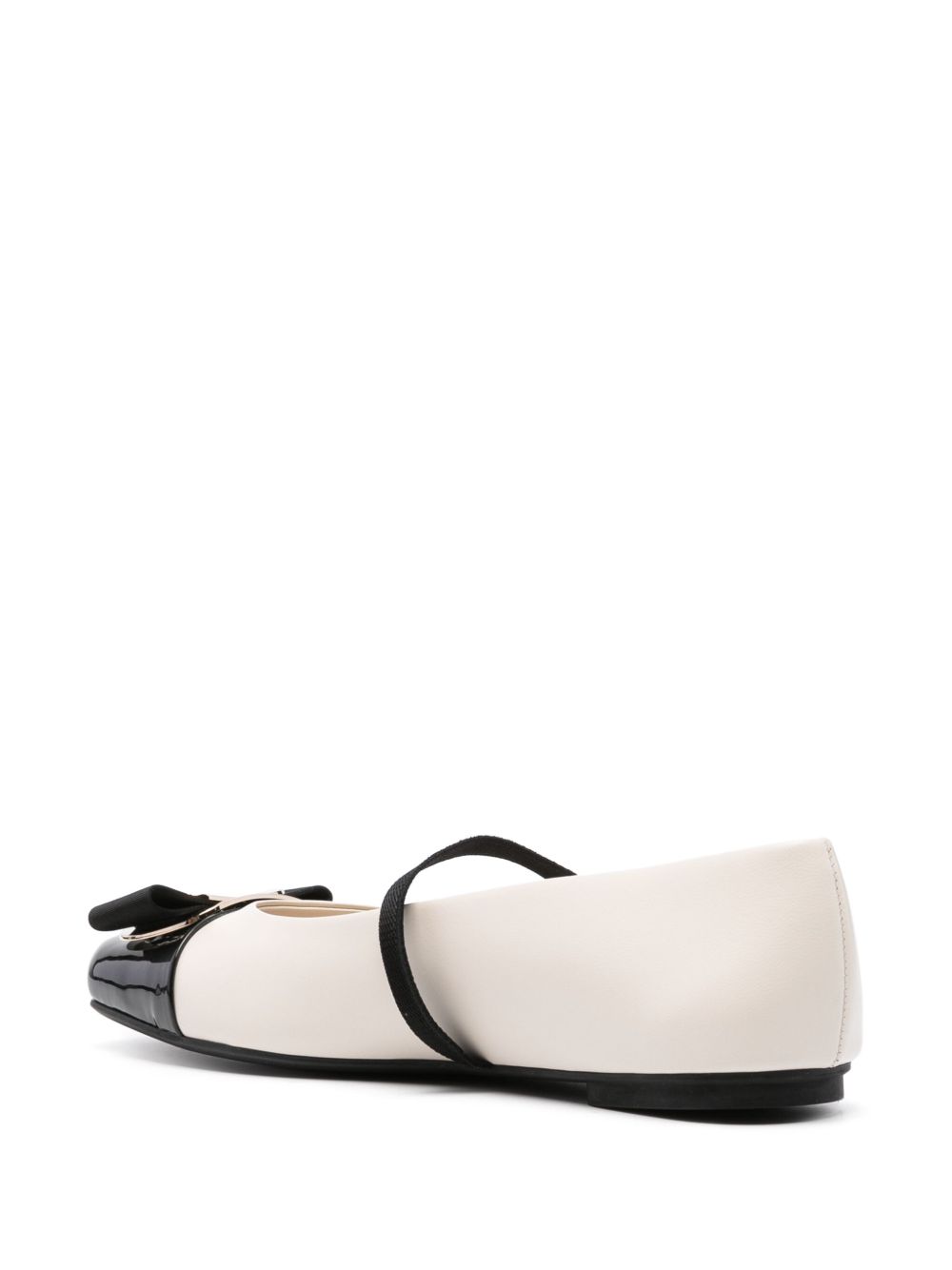 PE25---FERRAGAMO---0777437MASCARPONE_2_P.JPG