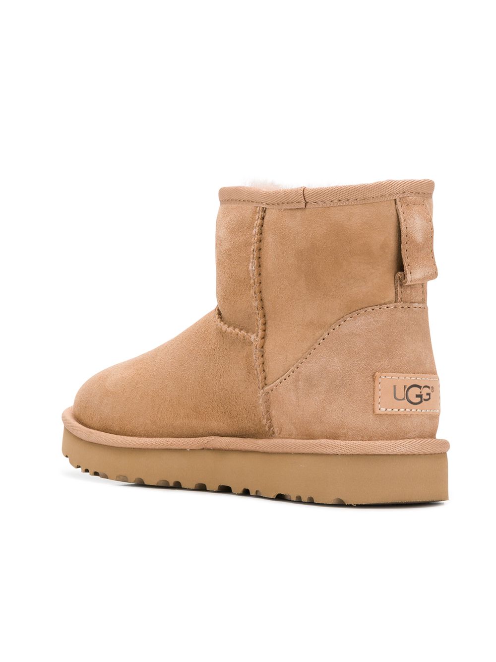 PE25---UGG---1016222SAN_2_P.JPG
