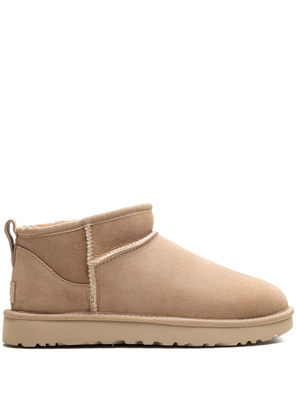 UGG
클래식 울트라 미니 부츠