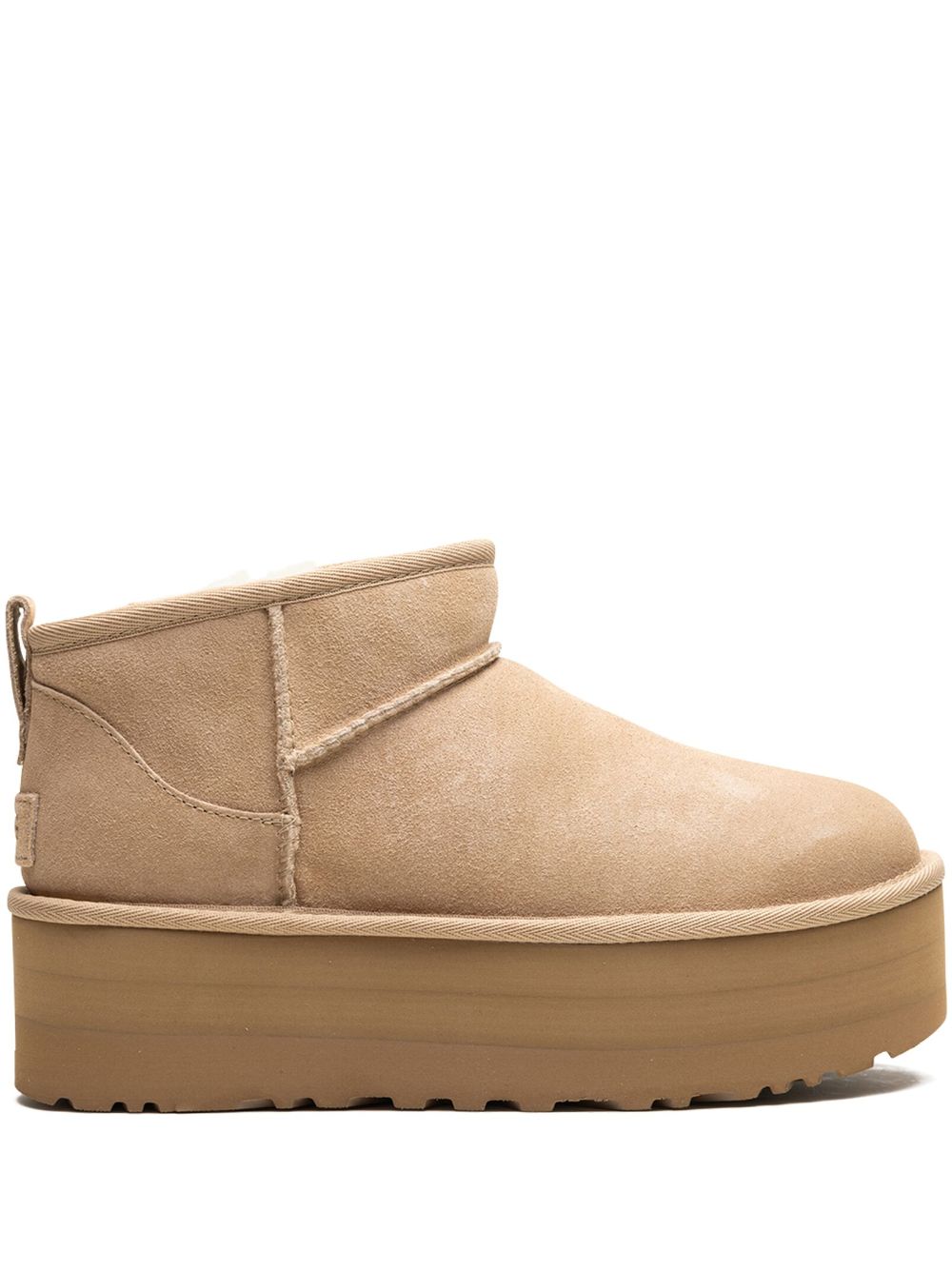 UGG
클래식 울트라 미니 부츠 위드 raised sole