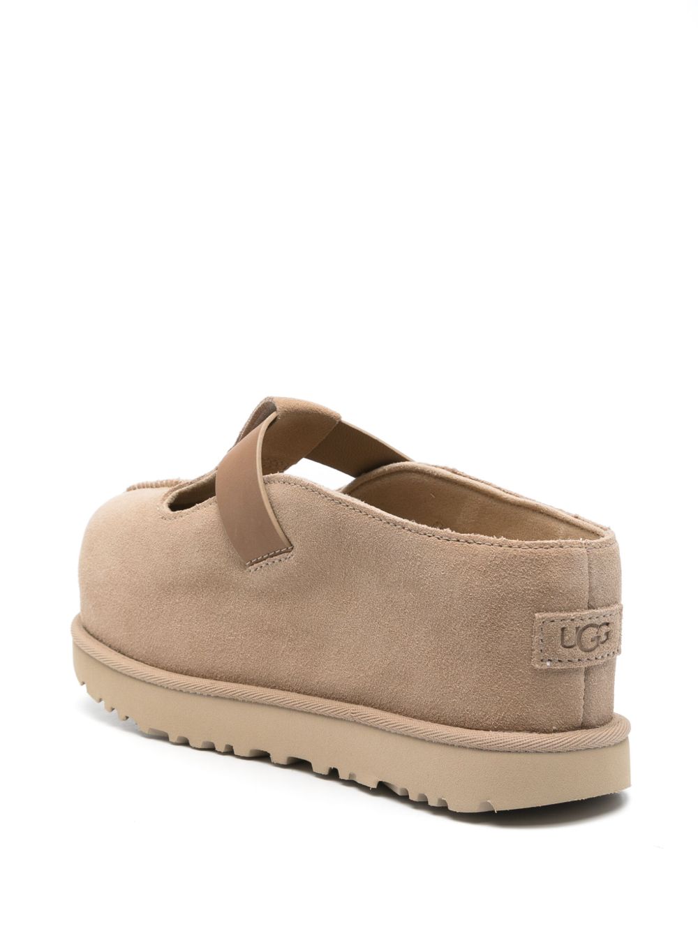 UGG
베이지 모카신 and 슬리퍼