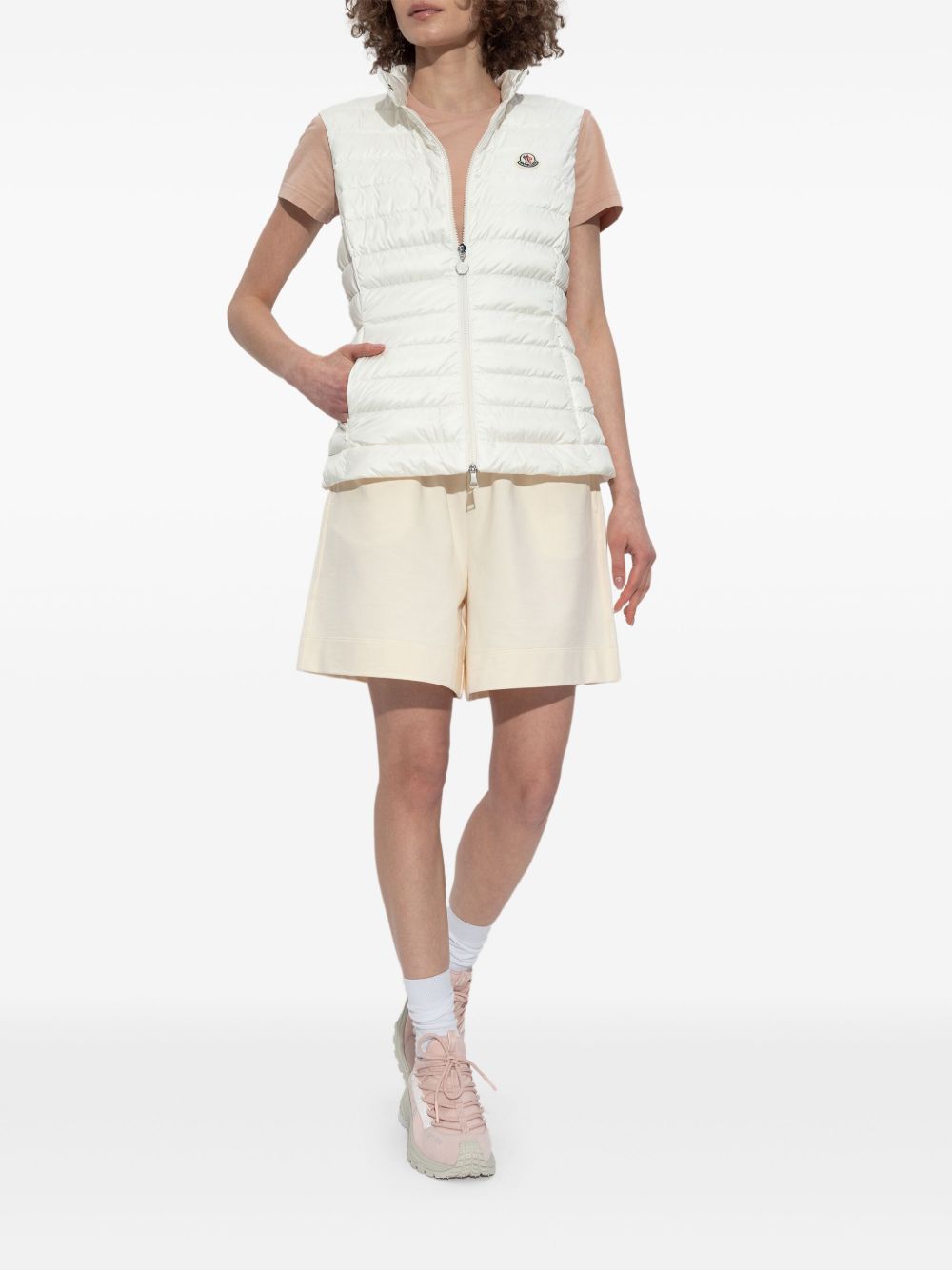PE25---MONCLER---1A00067597YF034_4_P.JPG