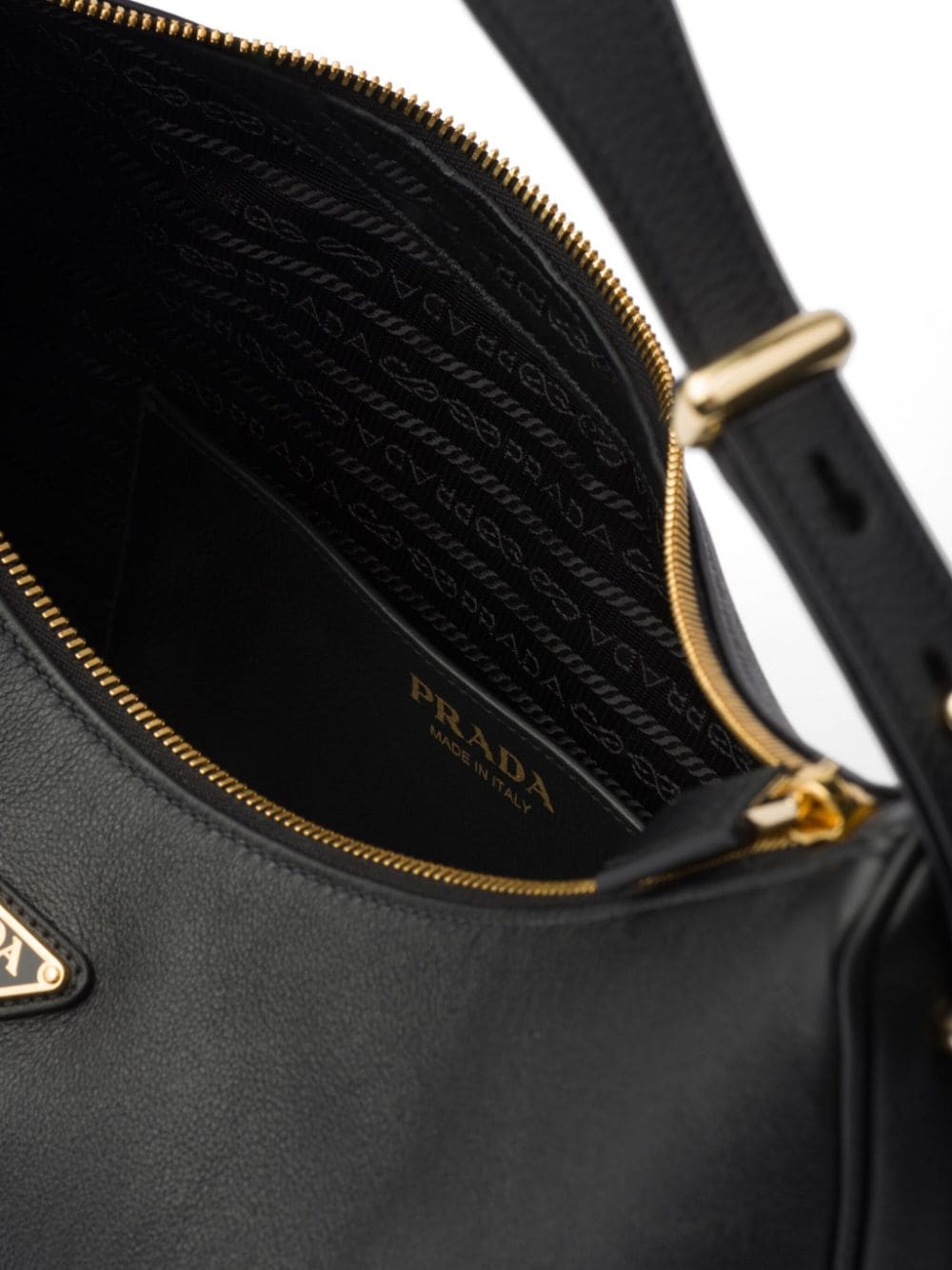 AI24---PRADA---1BC212VOVO2CYSF0002_1_P.JPG