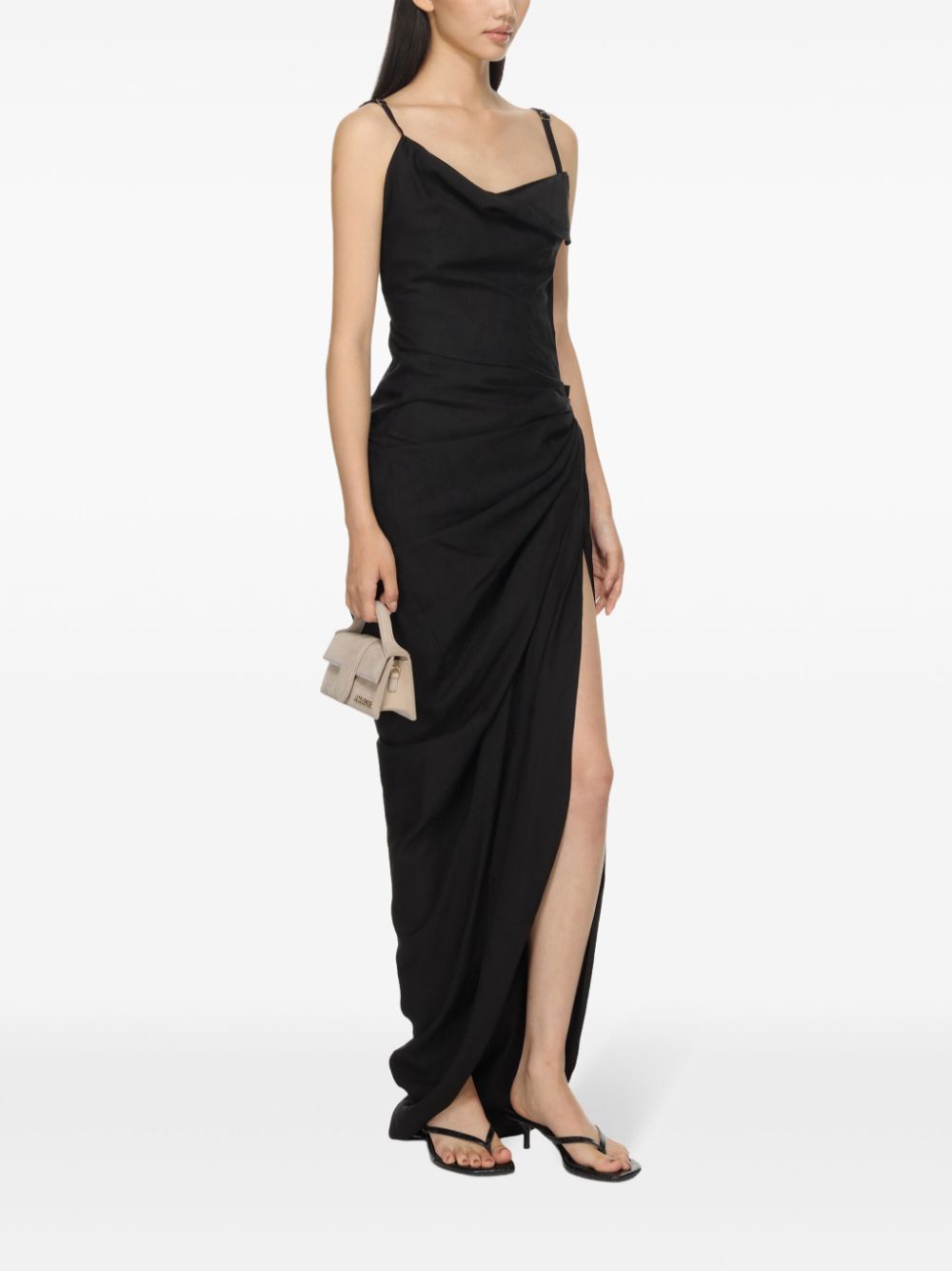 PE25---JACQUEMUS---243DR0011020990_1_P.JPG