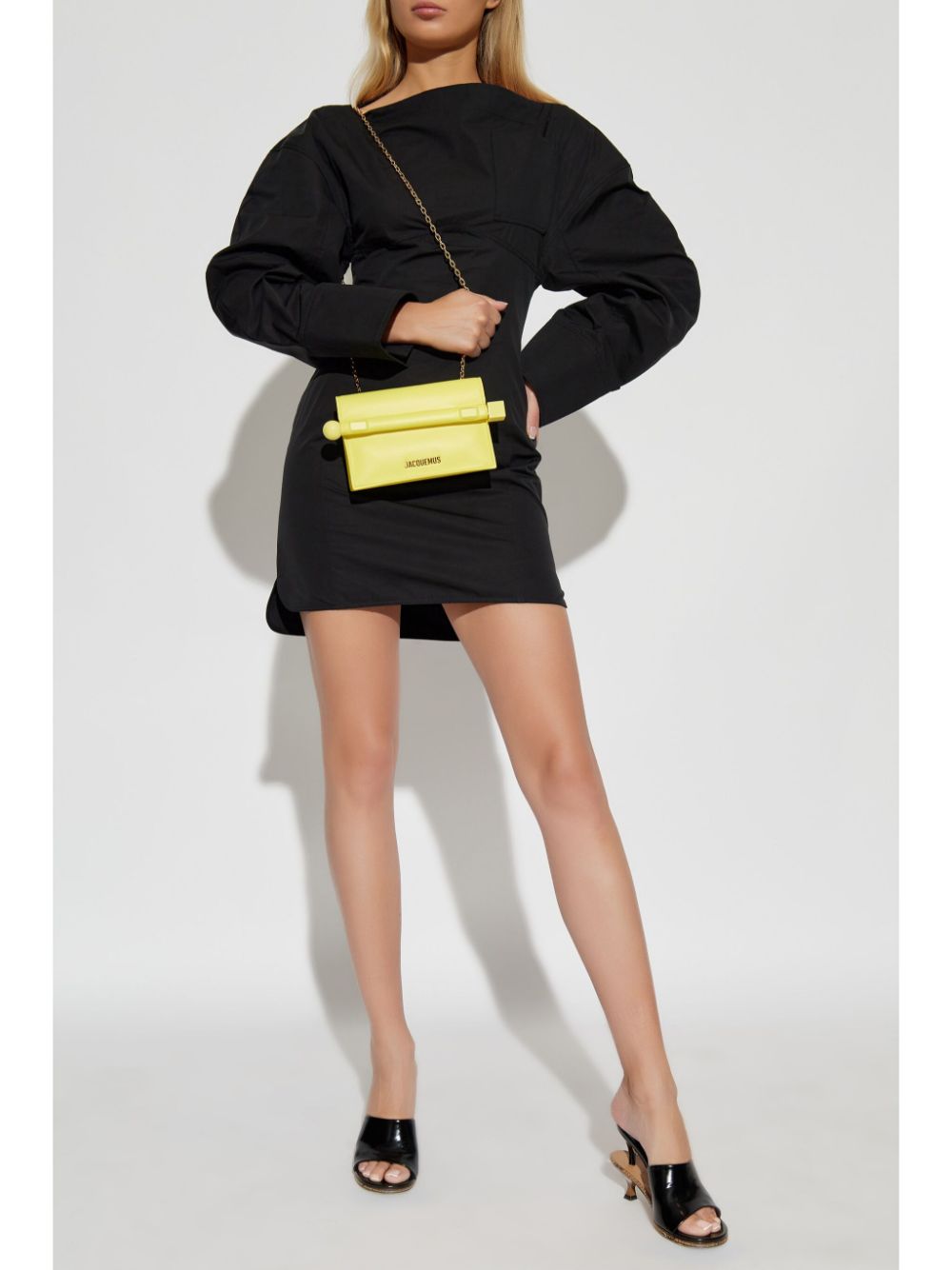 PE25---JACQUEMUS---243DR1991519990_1_P.JPG