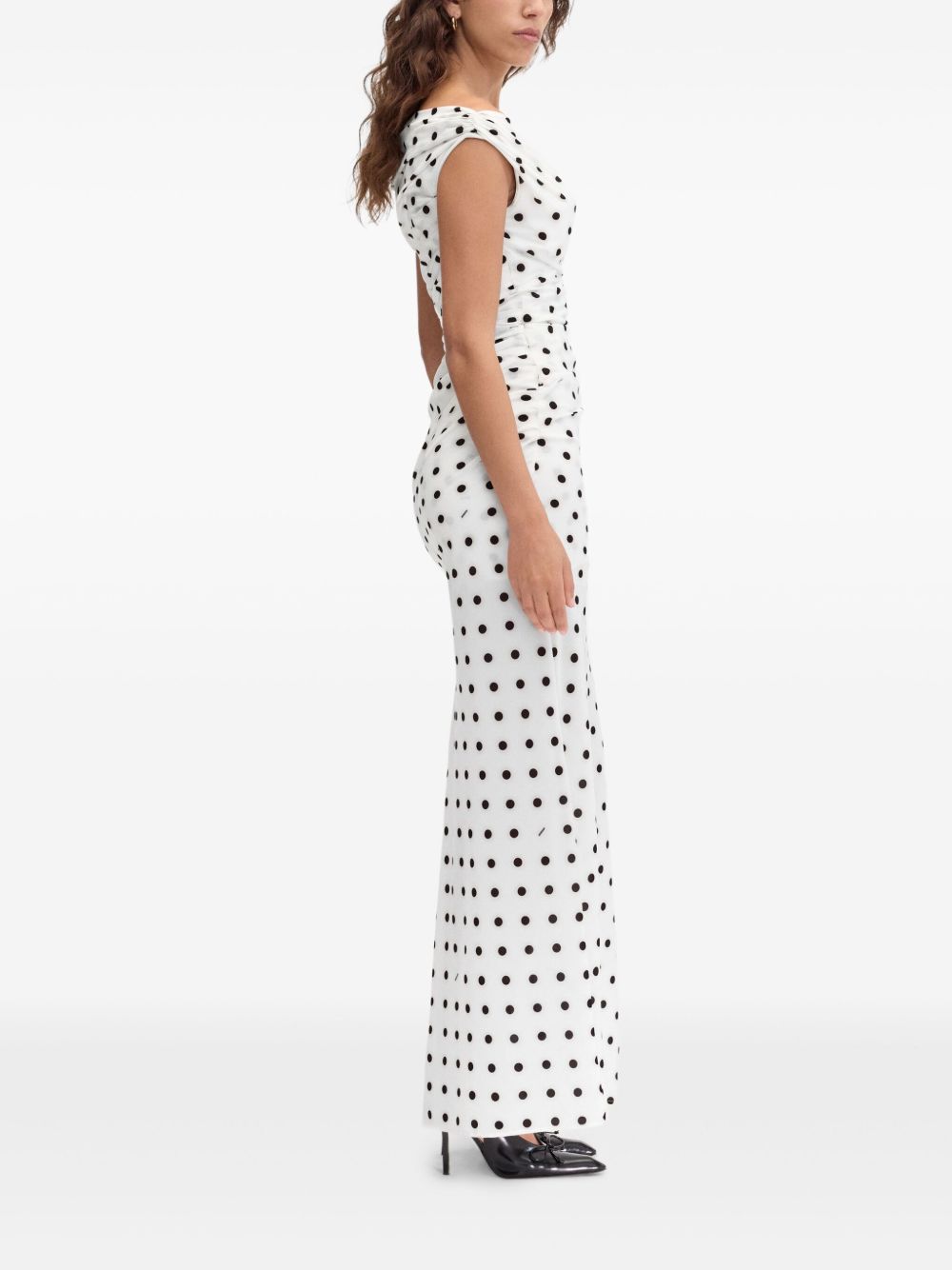 PE25---JACQUEMUS---251DR23717809BT_4_P.JPG