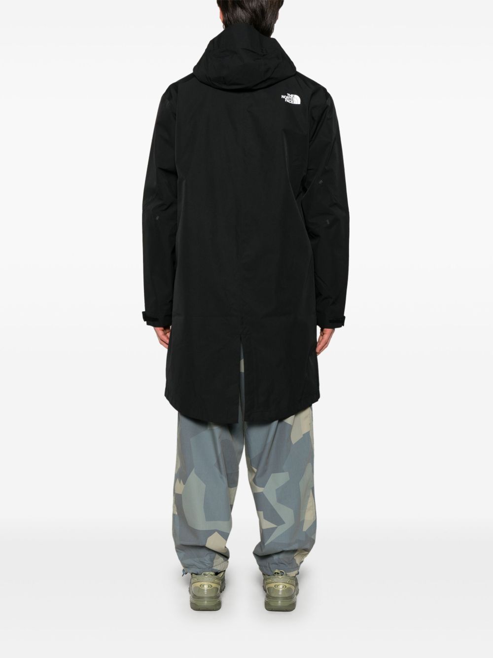 PE25---THE NORTH FACE---NF0A8A0GJK31BLACK_2_P.JPG