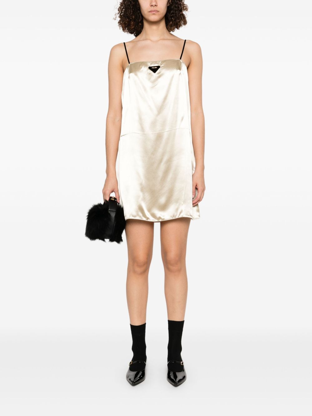 PE25---PRADA---P3O45CSOOO15ZCF0F24_2_P.JPG