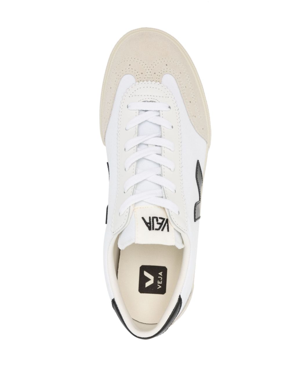 PE25---VEJA---VOM0103524BWB_3_P.JPG