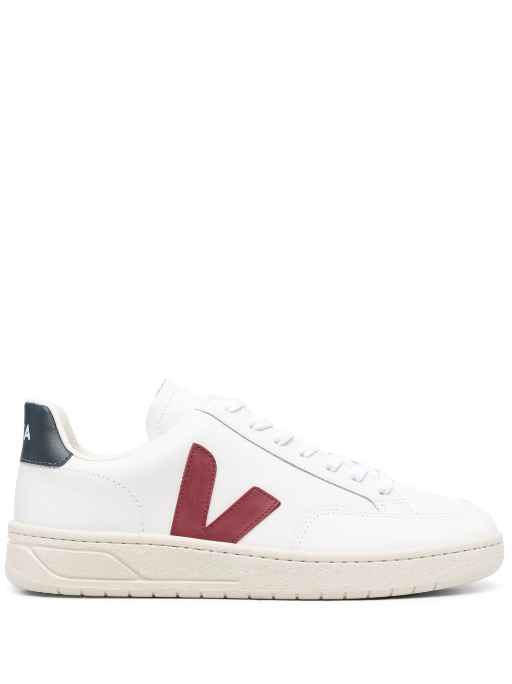 VEJA
V12 레더 스니커즈