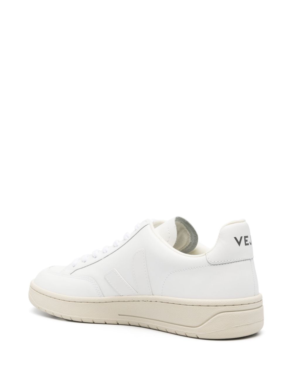 PE25---VEJA---XDM0202297BEW_3_P.JPG