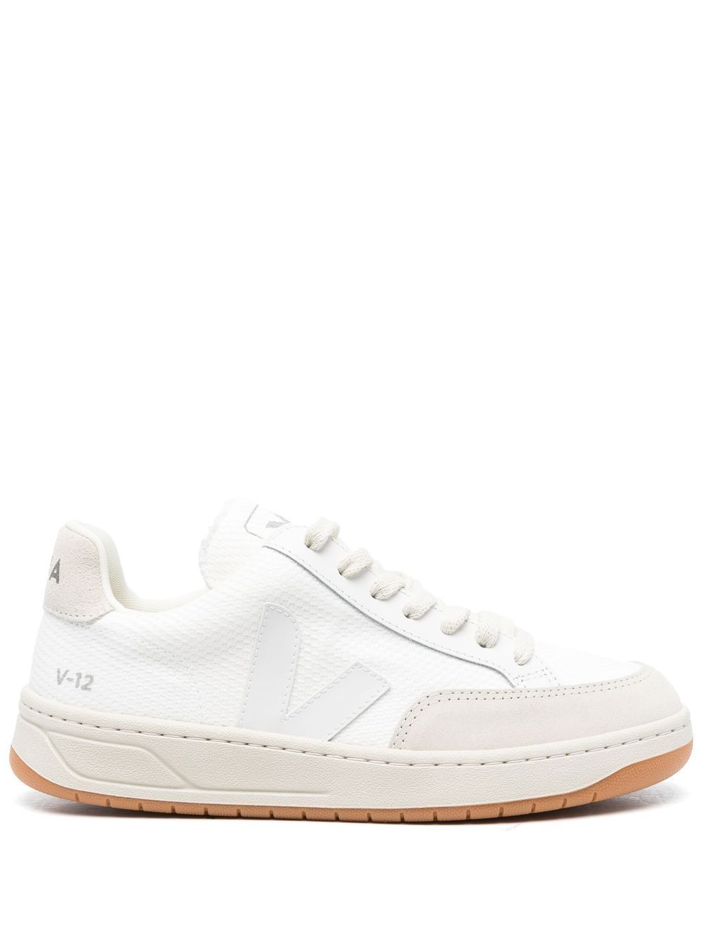 VEJA
V12 스니커즈
