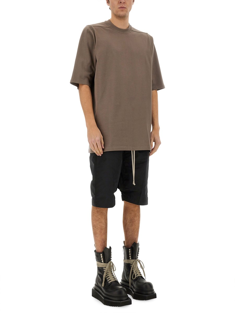 1117893.JPEG