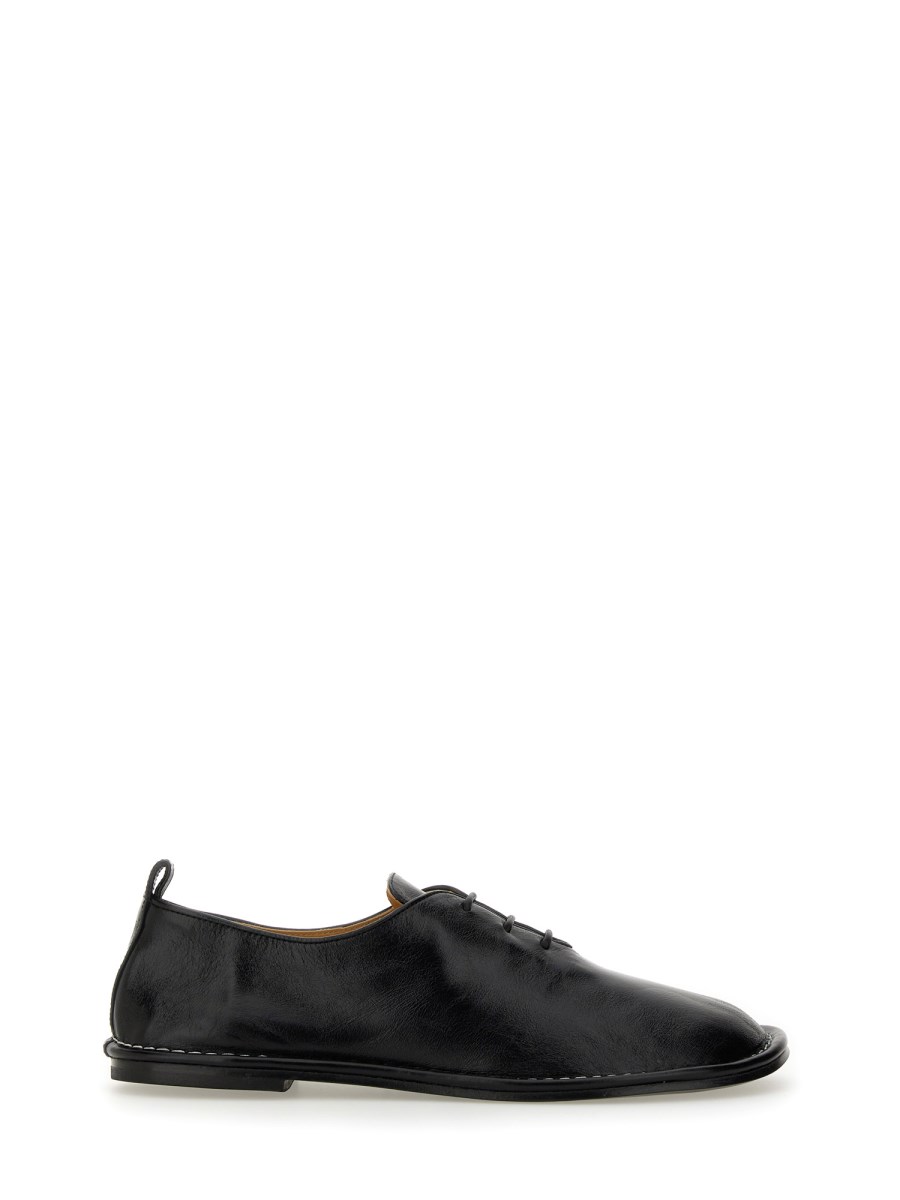 MOCCASIN ONE 컷